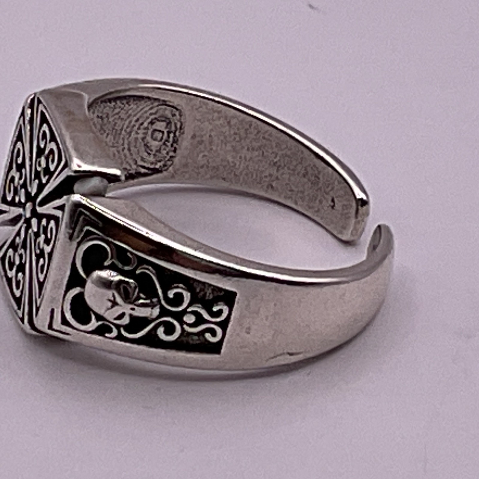Gothic Maltese Cross Signet Ring Size 9 Vintage Oxidized Silver Tone Filigree