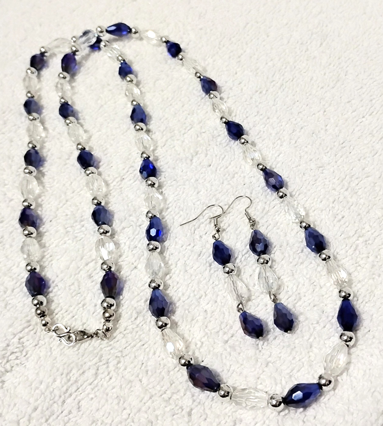 Handcrafted Jewelry 35″ Blue Clear Faceted Glass Teardrops Necklace Earring Set