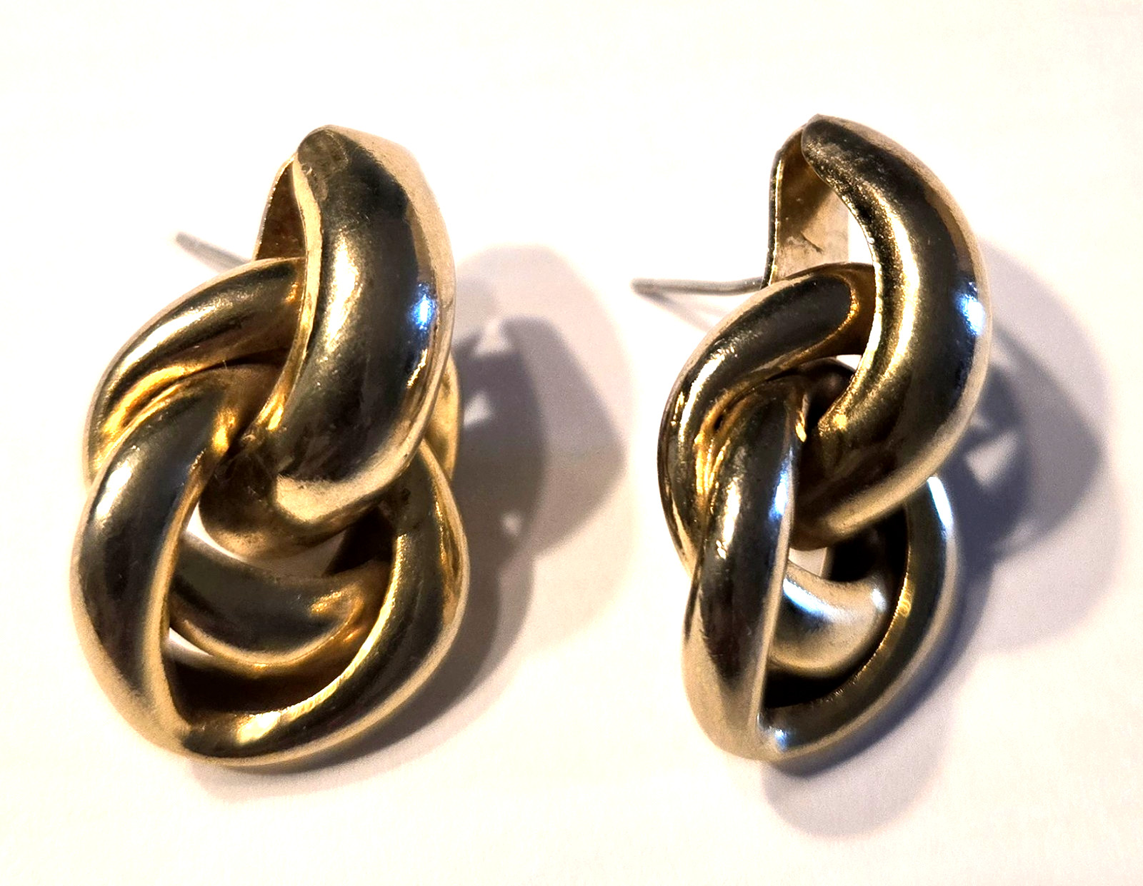 Vintage Gold Tone Love Knot Stud Earrings Classic Retro Style