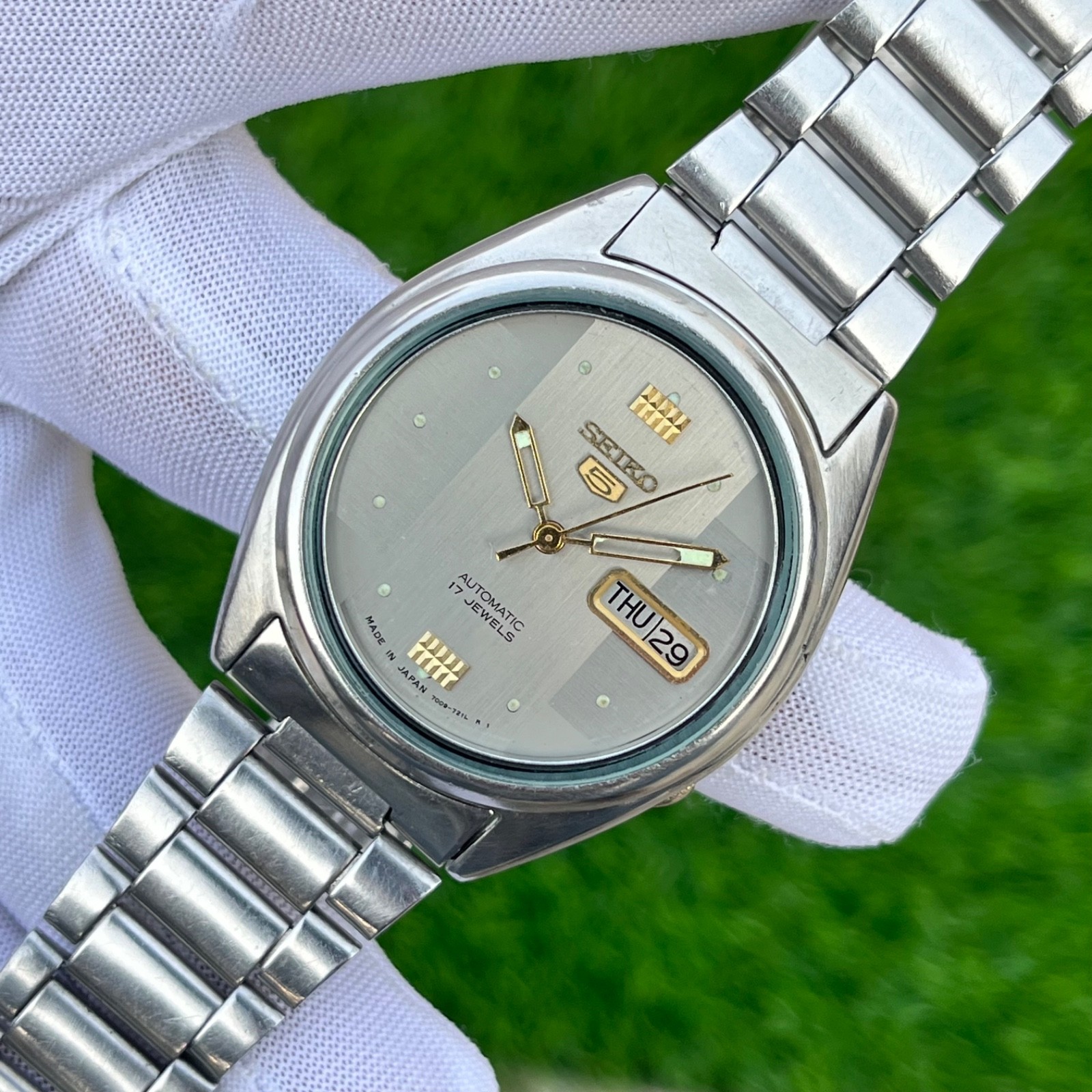 Vintage Seiko 5 Automatic Dress Formal Japan Made Men’s Watch 7009-821J
