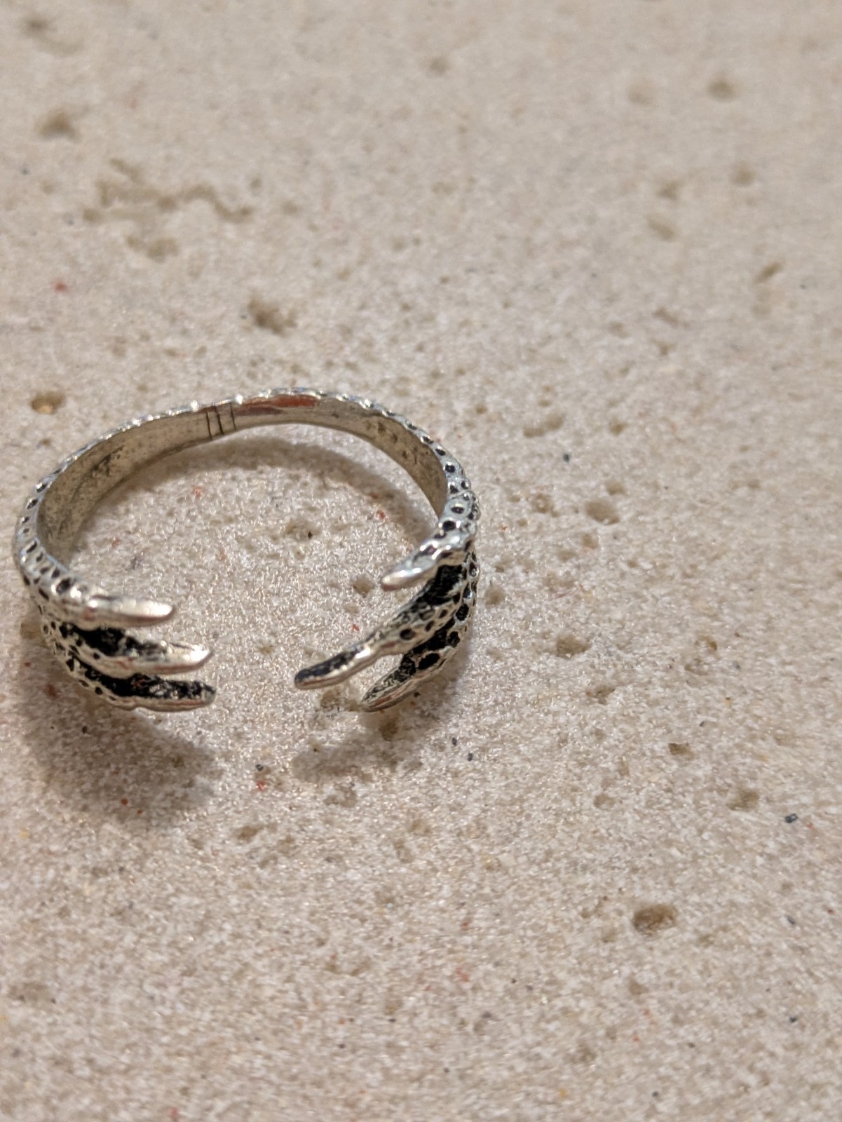 Bird Claw Ring Size 8 In Silver Tone Novelty Whimsical Gothic