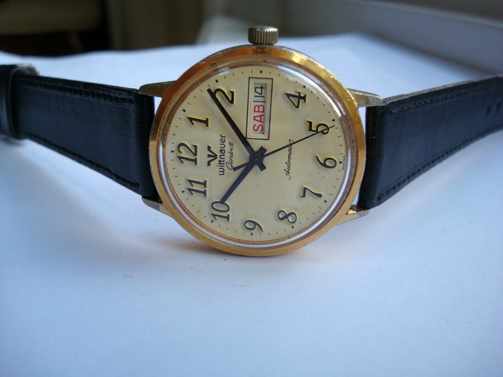 WITTNAUER GENEVE MENS AUTOMATIC WATCH 17j. ETA 2879 DAY DATE Quick Set Near Mint