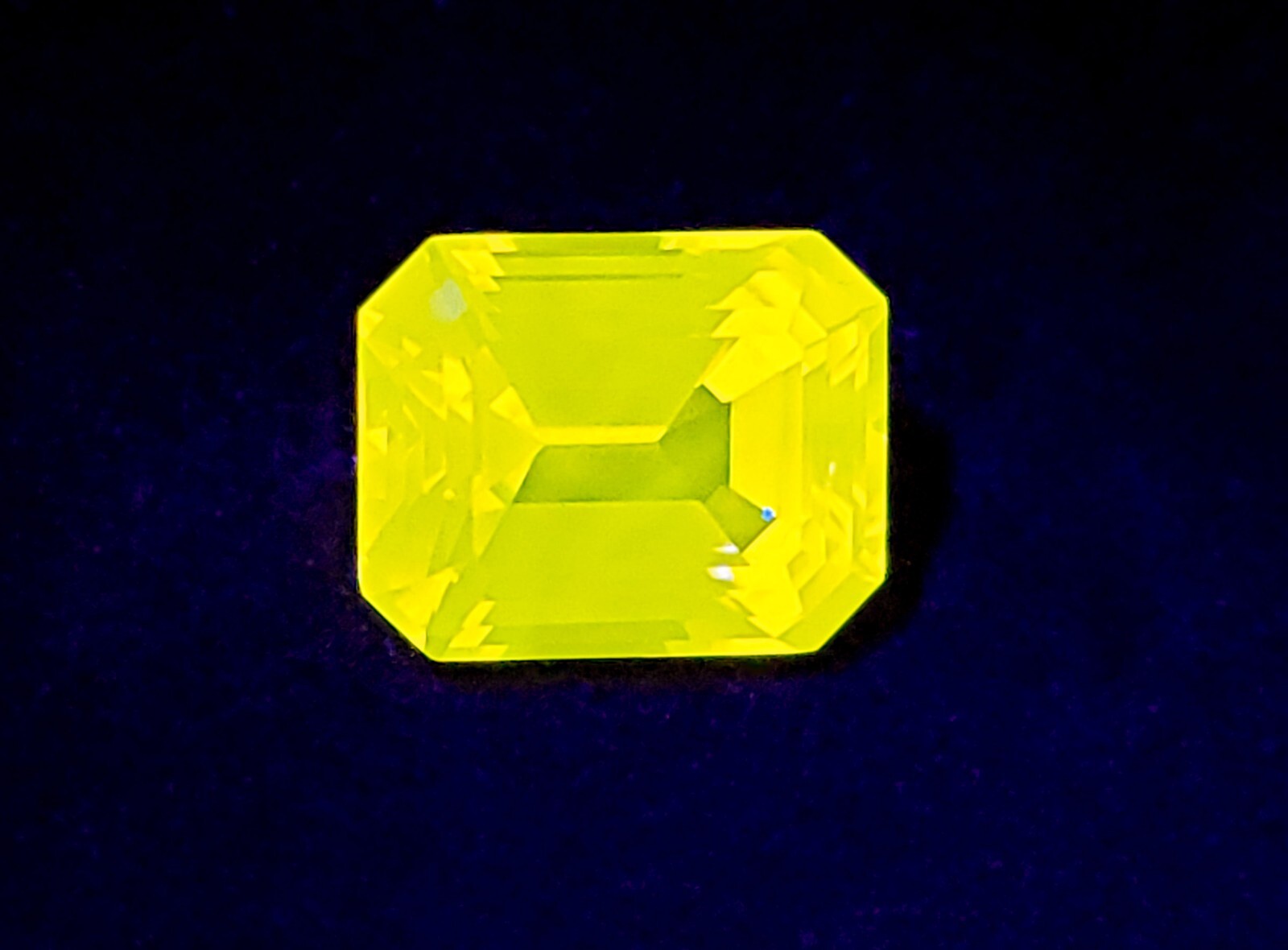 UV Yellow YAG Yttrium Aluminum Garnet 4ct Fluorescent Emerald Cut Gem 10x8mm
