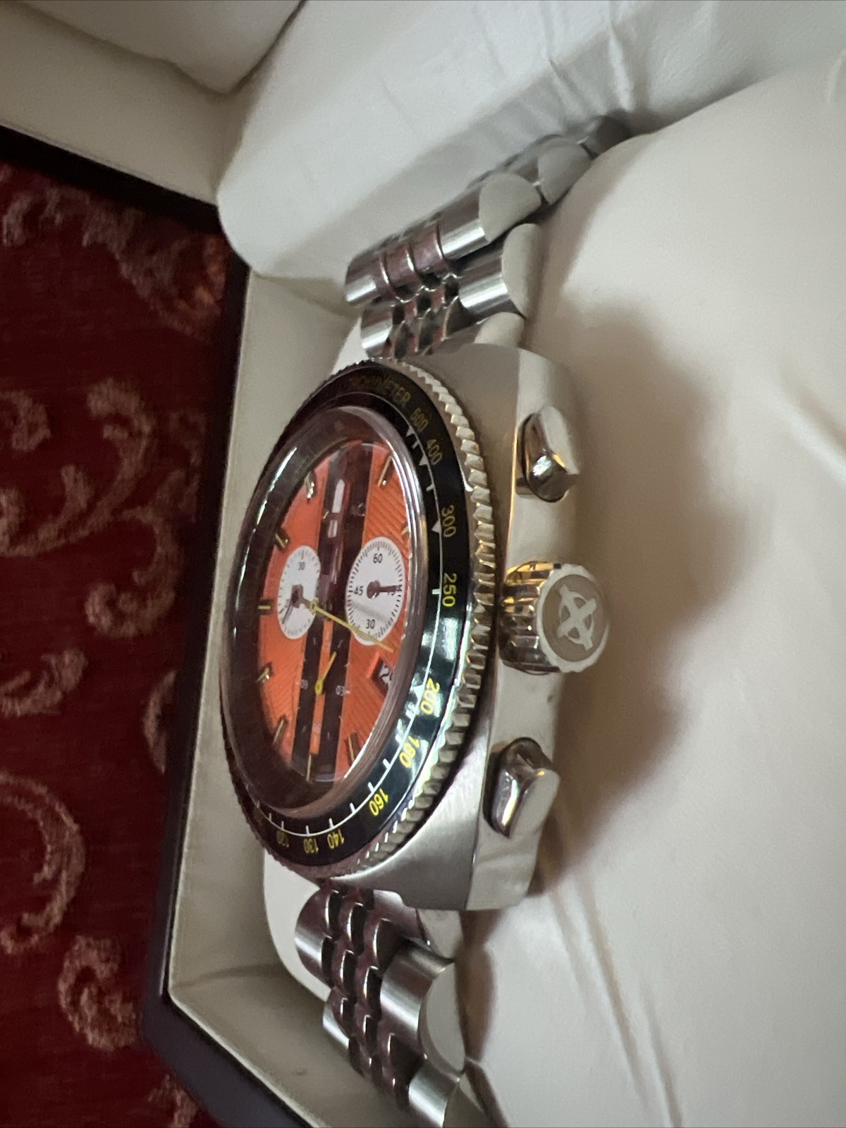 ZODIAC SHELBY CORONOGRAPH V8 ORANGE SWISS WATCH with BOX 🤩 MINTY!
