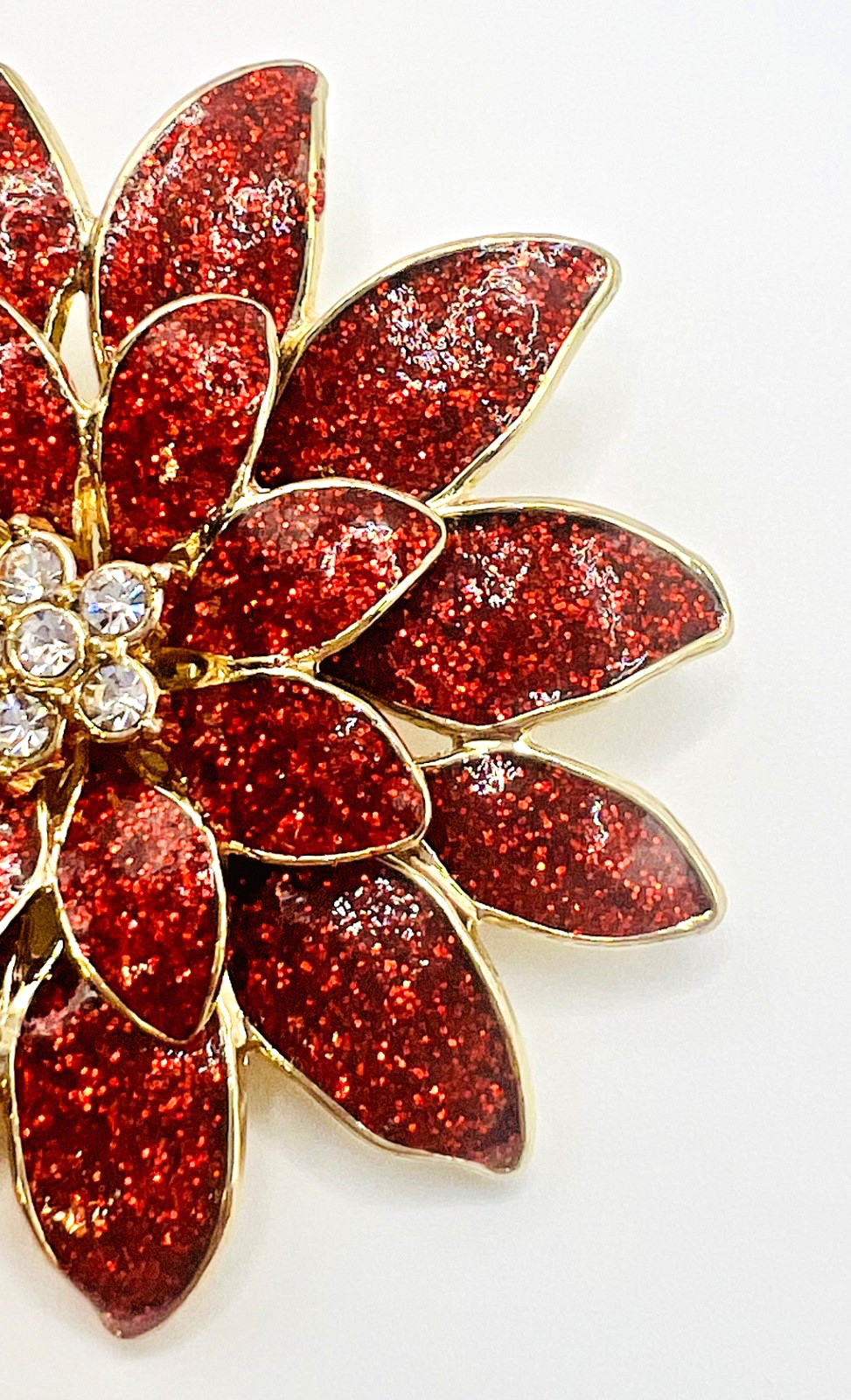MACY’S HOLIDAY LANE Glitter Epoxy Christmas Poinsettia Brooch; Gold Tone Pin