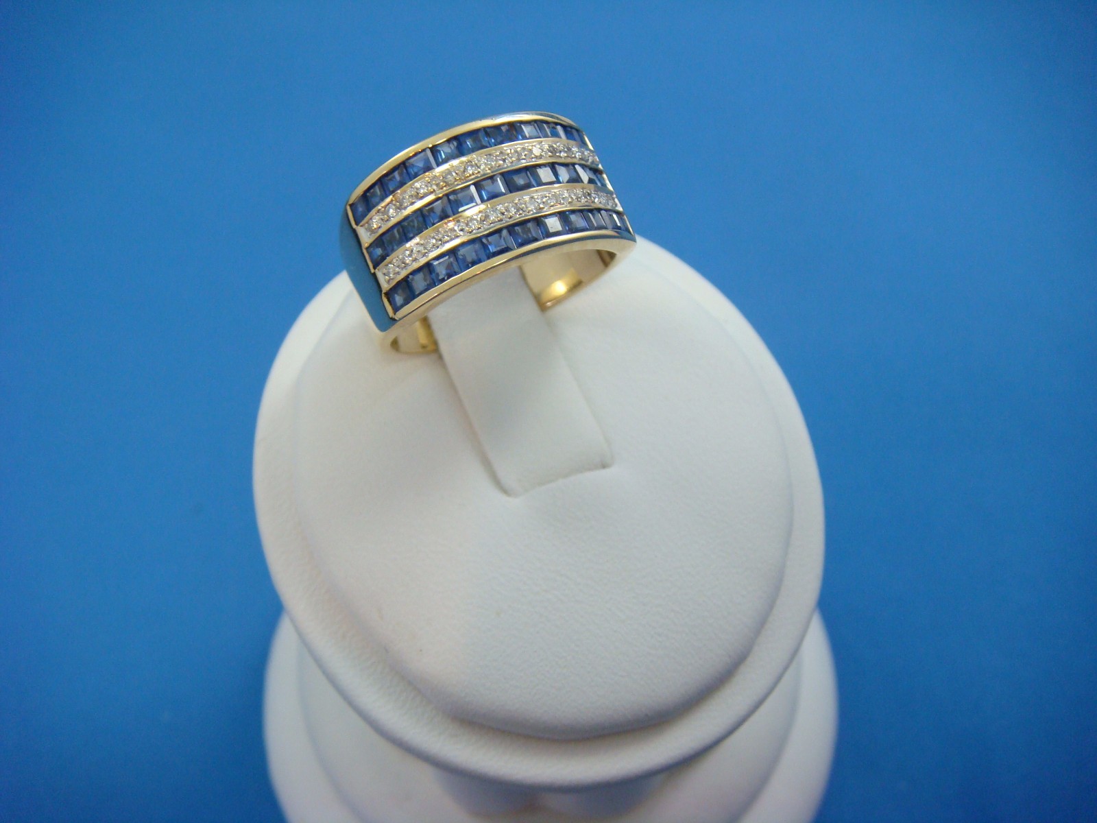 18K YELLOW GOLD 5 ROW SAPPHIRES AND DIAMONDS WIDE LADIES BAND 8.8 GRAMS