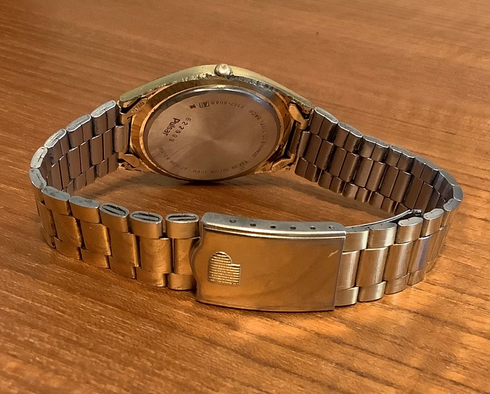 Vintage Pulsar Model Y147 8049 Calendar Date Men’s Gold Tone Watch New Battery