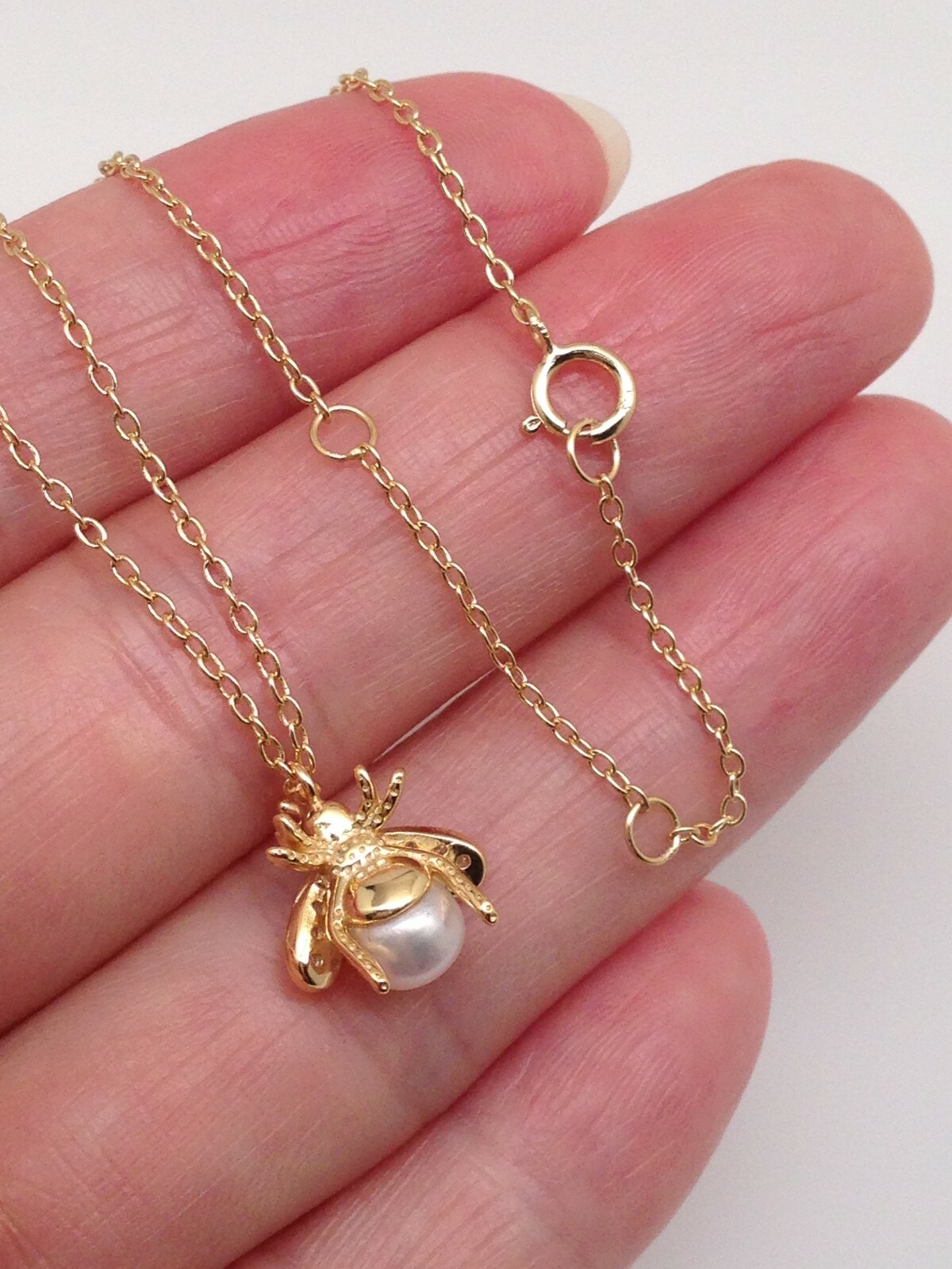 925 Sterling Silver Cz Pearl Bumble Bee Pendant Necklace 11mm(0.43″) 17.75″