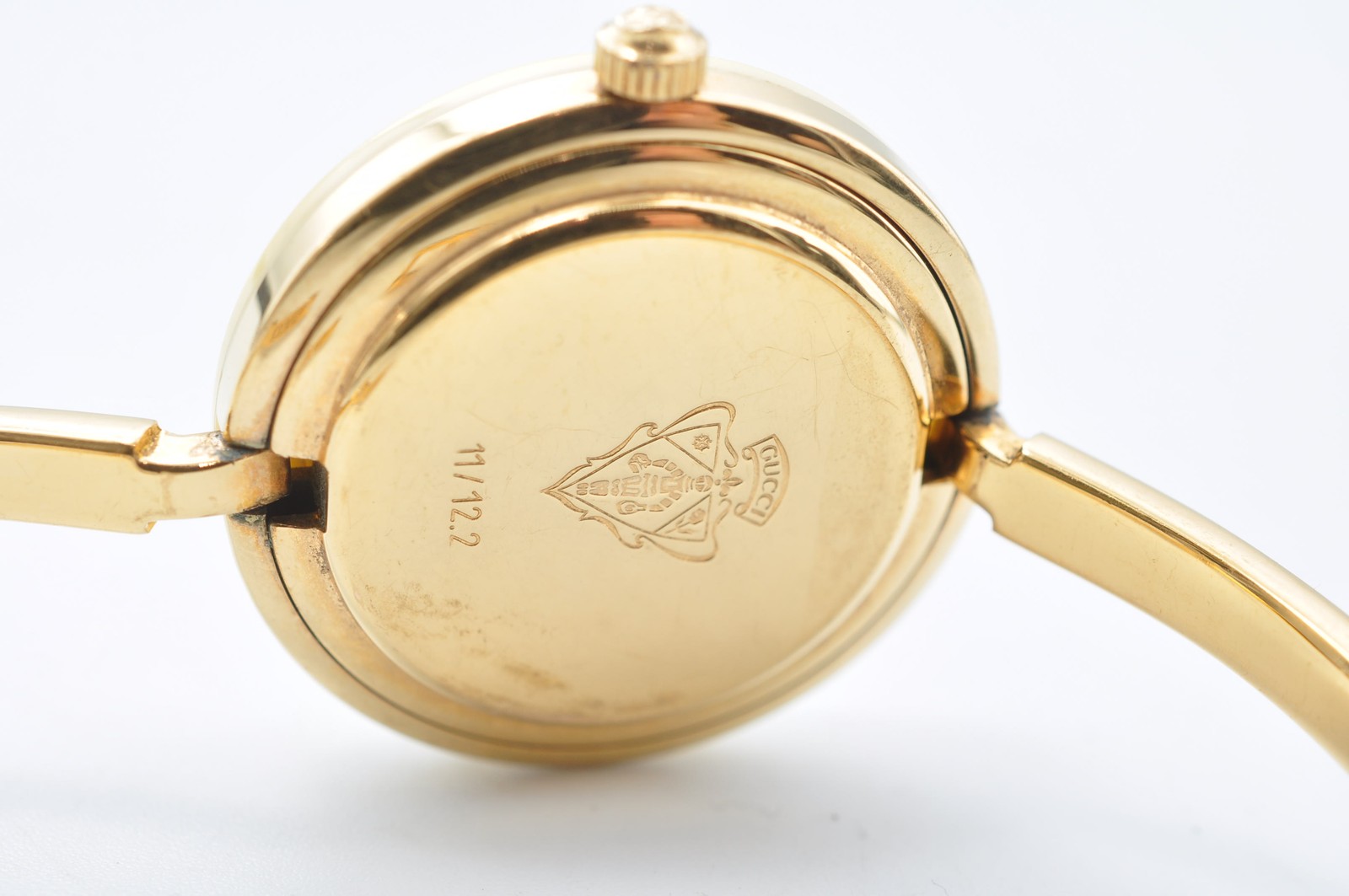Gucci 11/12.2 Cream Bezel Quartz Watch Ladies Gold Tone Band Braselet w-1181
