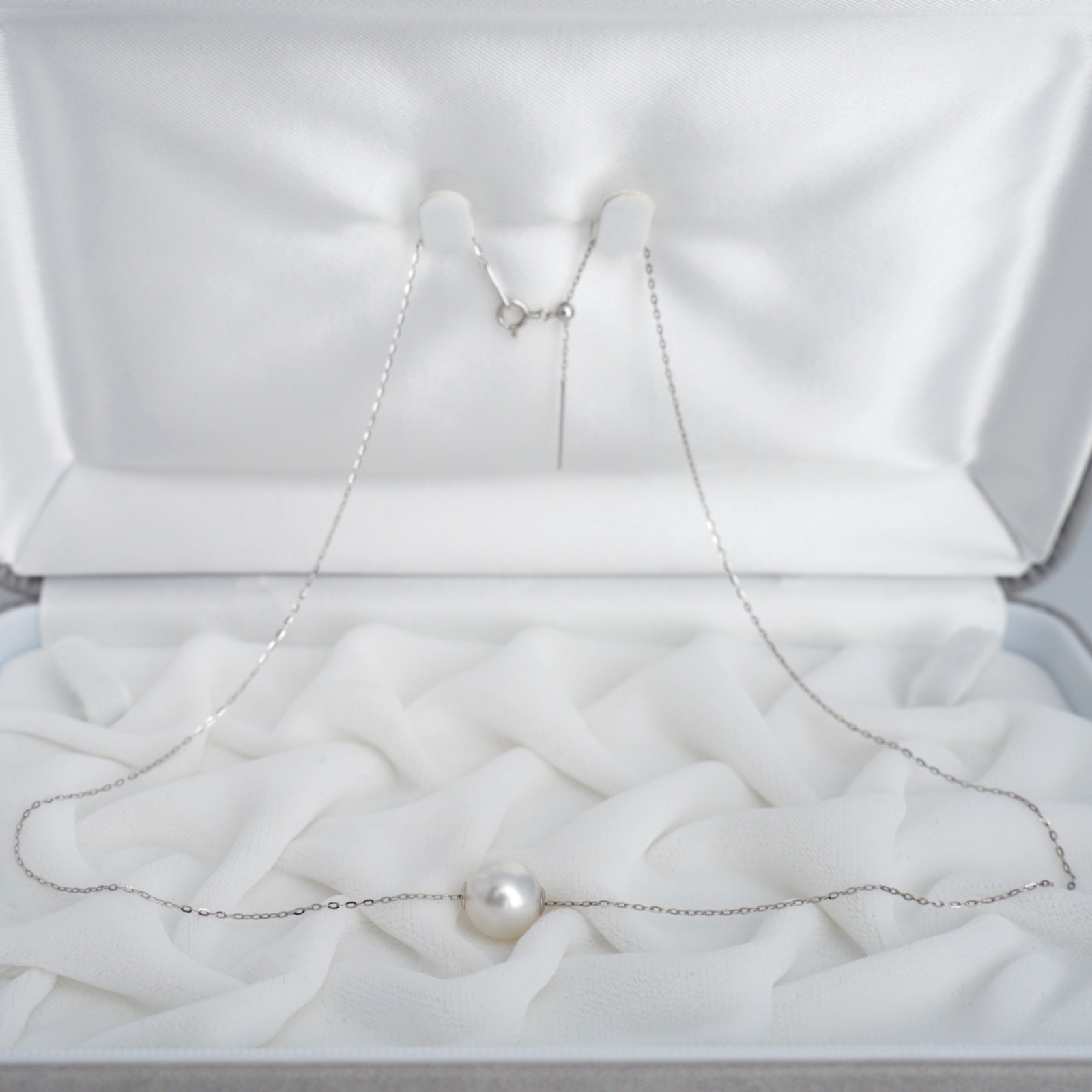 Big 10.1mm White South Sea Pearl Pendant Necklace 18K White Gold, Adjustable 18″