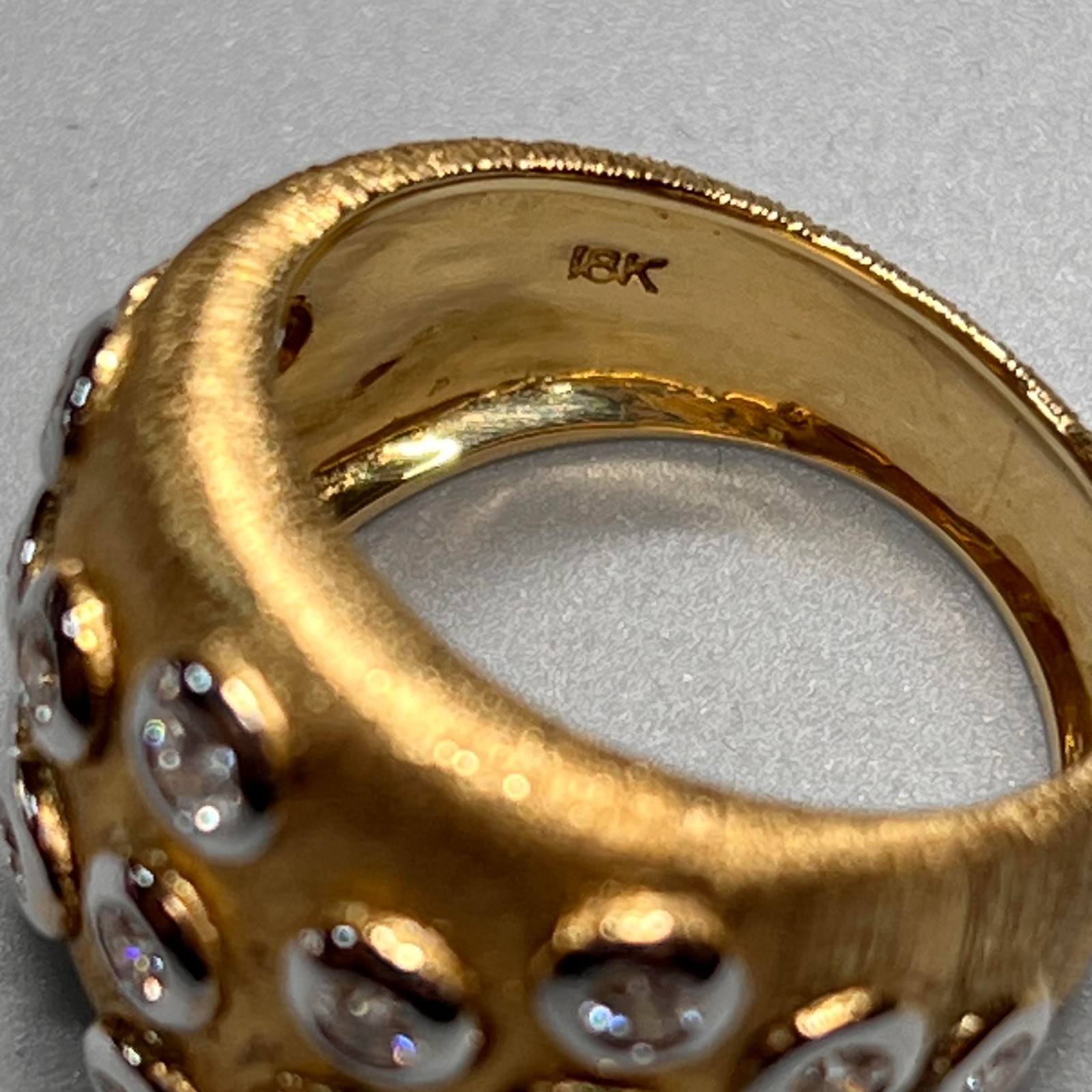 18K Gold 0.82ctw Diamond Ring 10.3 grams – Size 7.5