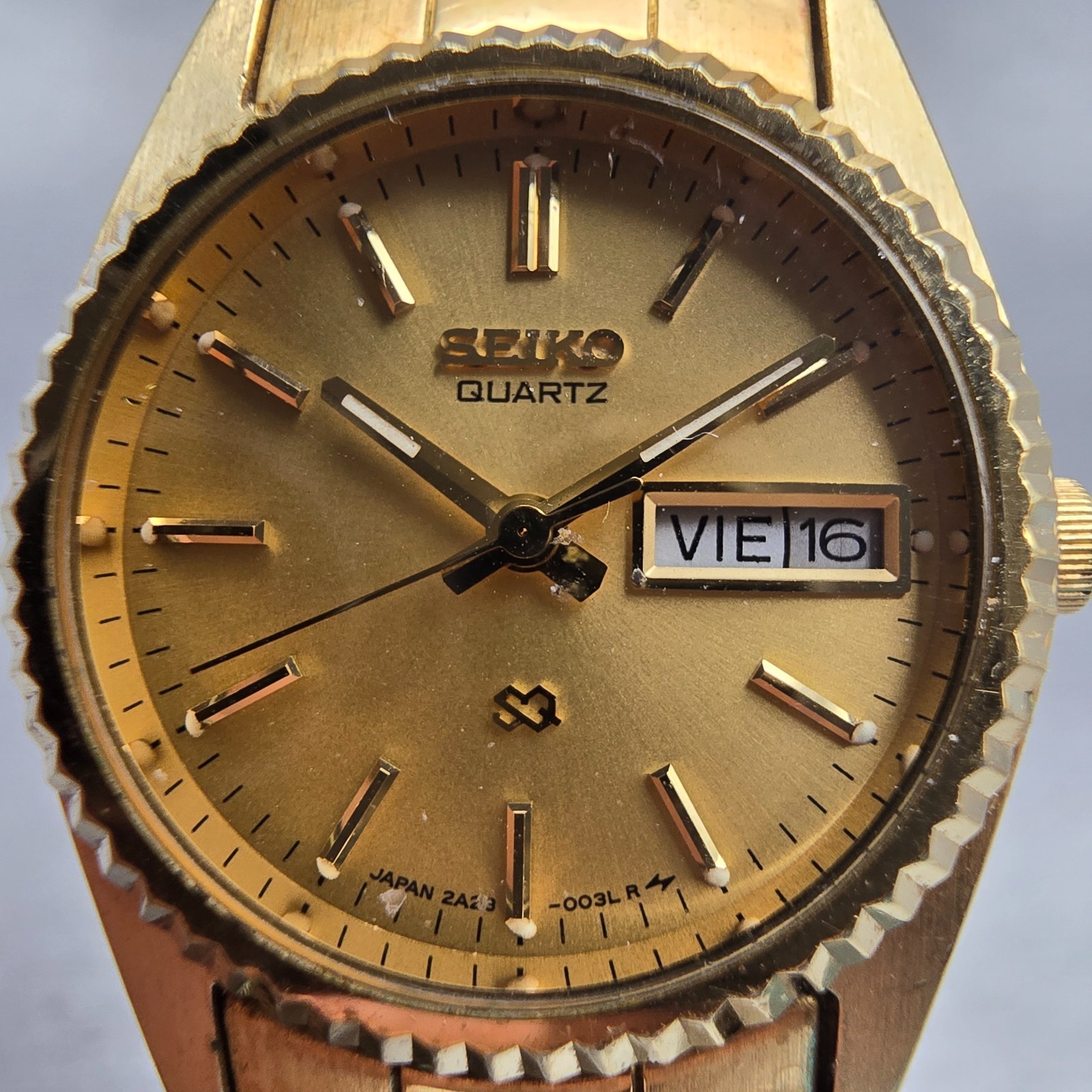 Seiko SQ Watch Women 24mm Gold Dial Gold Tone Daydate Round 2A23-0039 New Batt