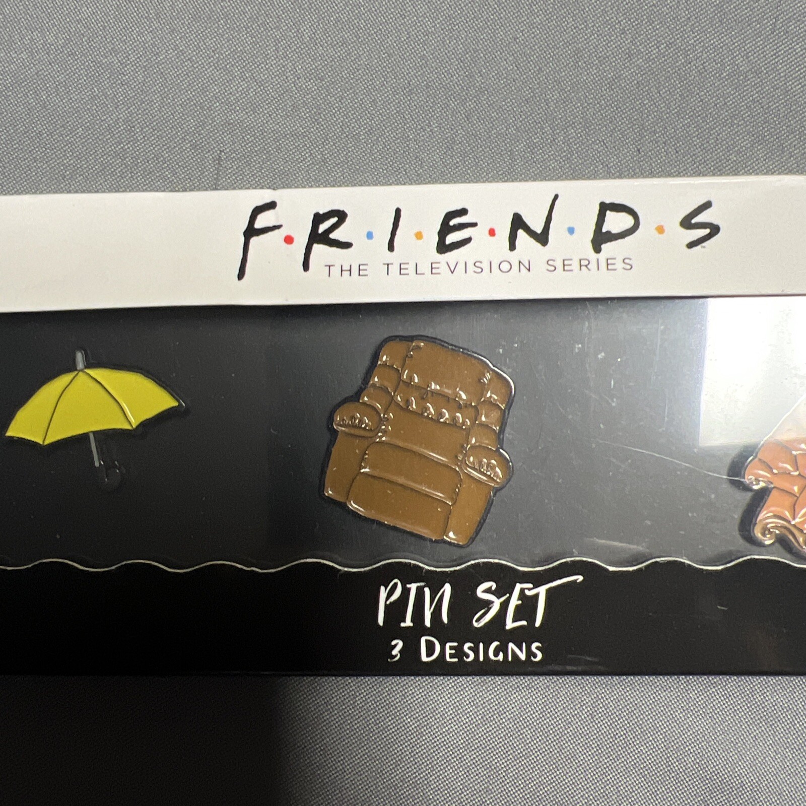 Friends Culturefly Three Piece Pin Set Umbrella Recliner Sofa
