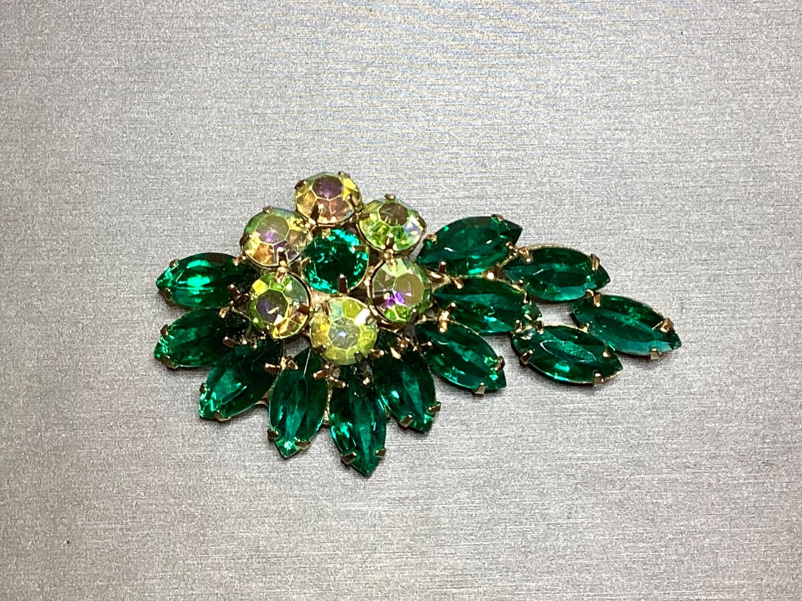 VINTAGE RHINESTONE GREEN CENTER RIVOLI & NAVETTE W/ AB ACCENTS COSTUME BROOCH