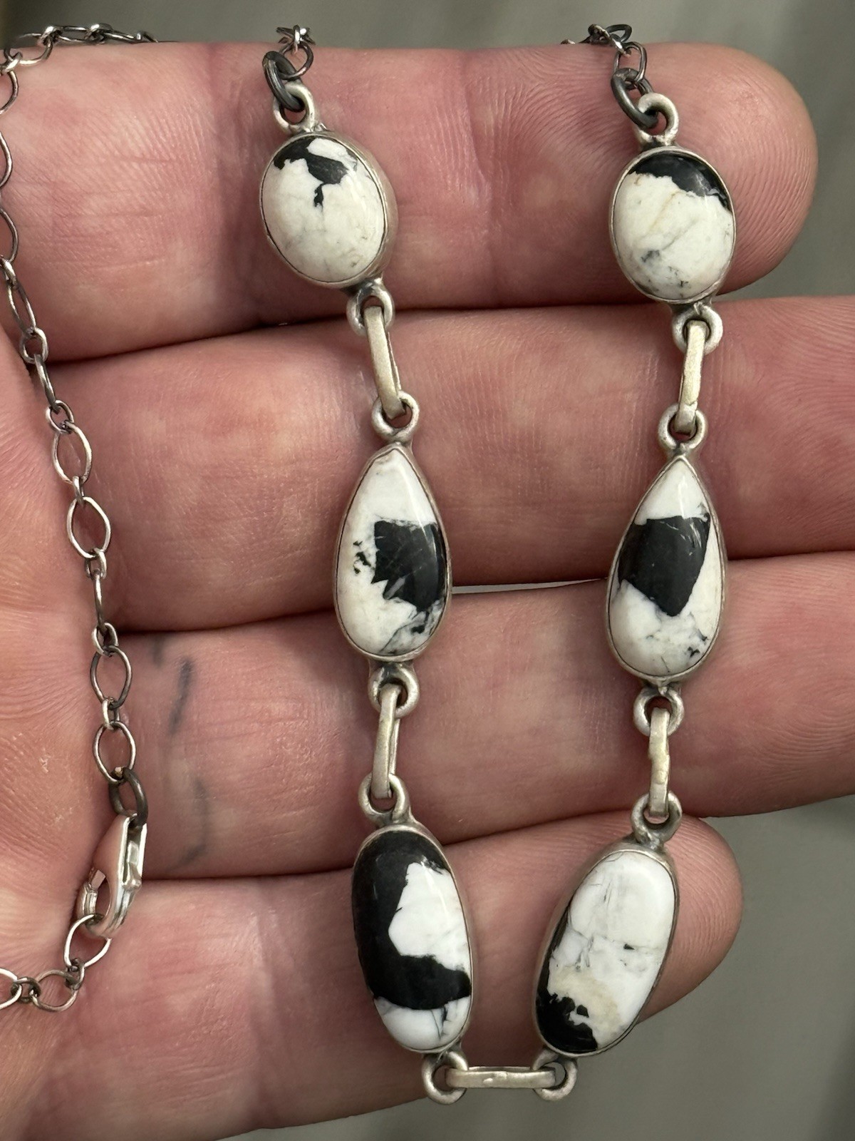 STERLING SILVER WHITE BUFFALO 6 STONE STATION CHOKER BAR MIX SHAPE NECKLACE .925