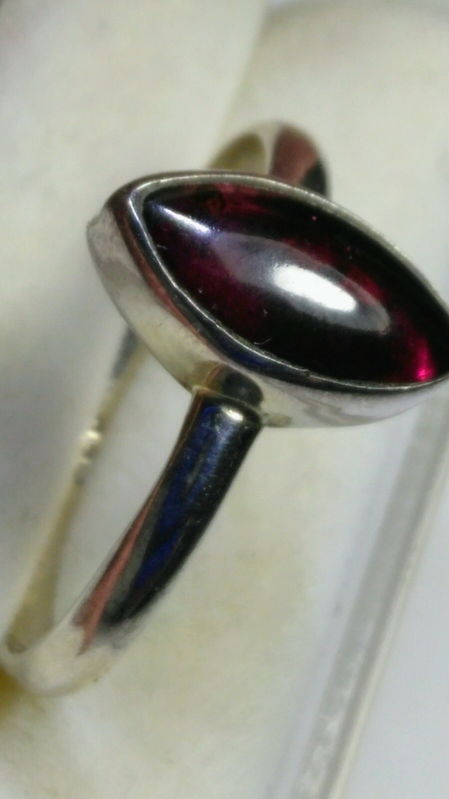 LOVELY UNTREATED NATURAL GARNET IN STERLING SILVER RING SIZE 9.0-9.25