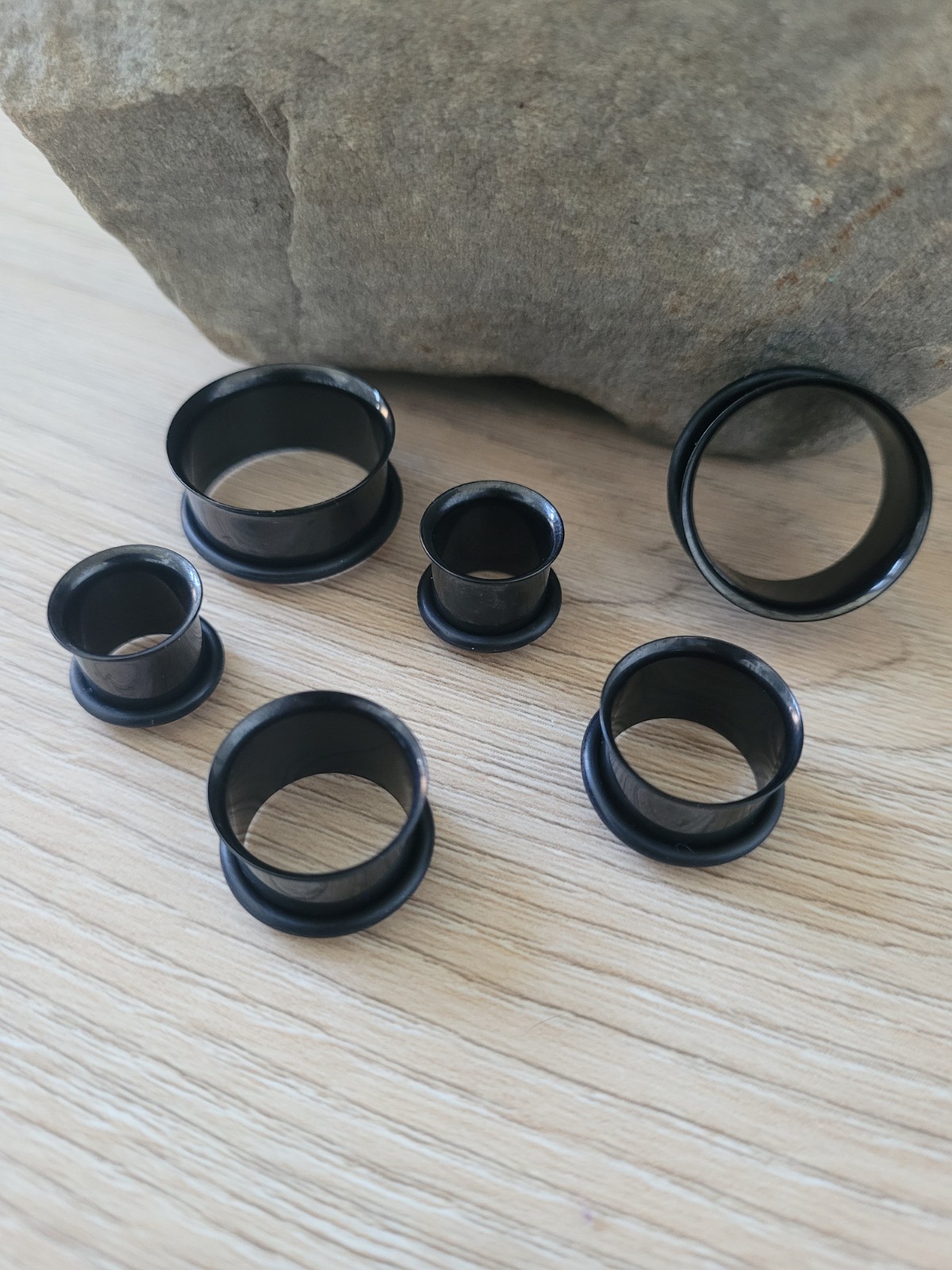 Pair 0g-1″ Black Steel Titanium ear Tunnels Gauges Plugs gauging stretching 9/16