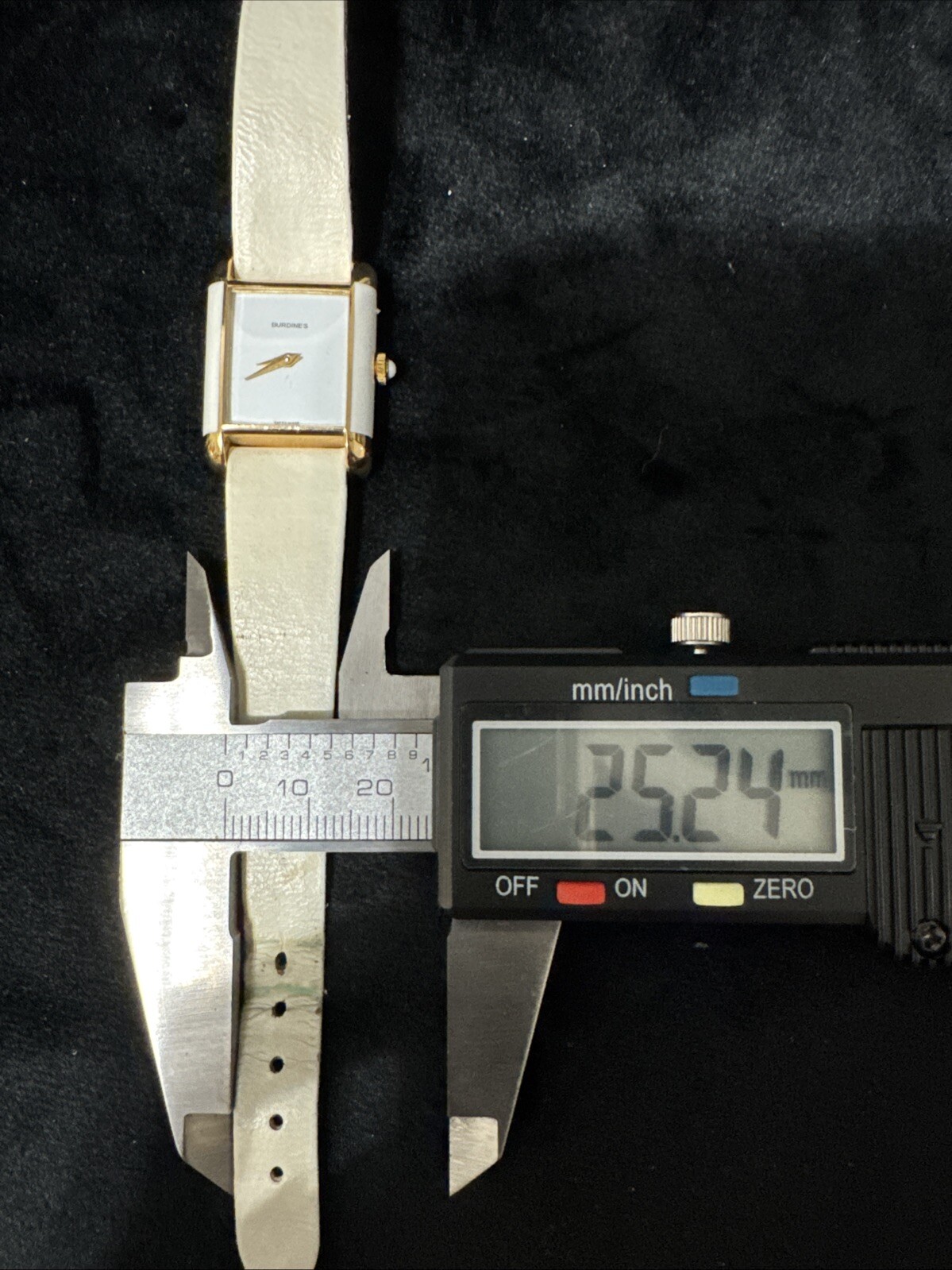 Burdines Swiss Made Women’s Watch Fond Acier Inoxydable 217932