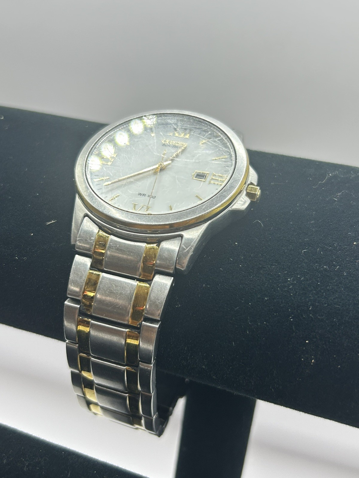 Citizen Eco-Drive Mens Stainless Steel 2-Tone Watch E111-S084211- Nice Working