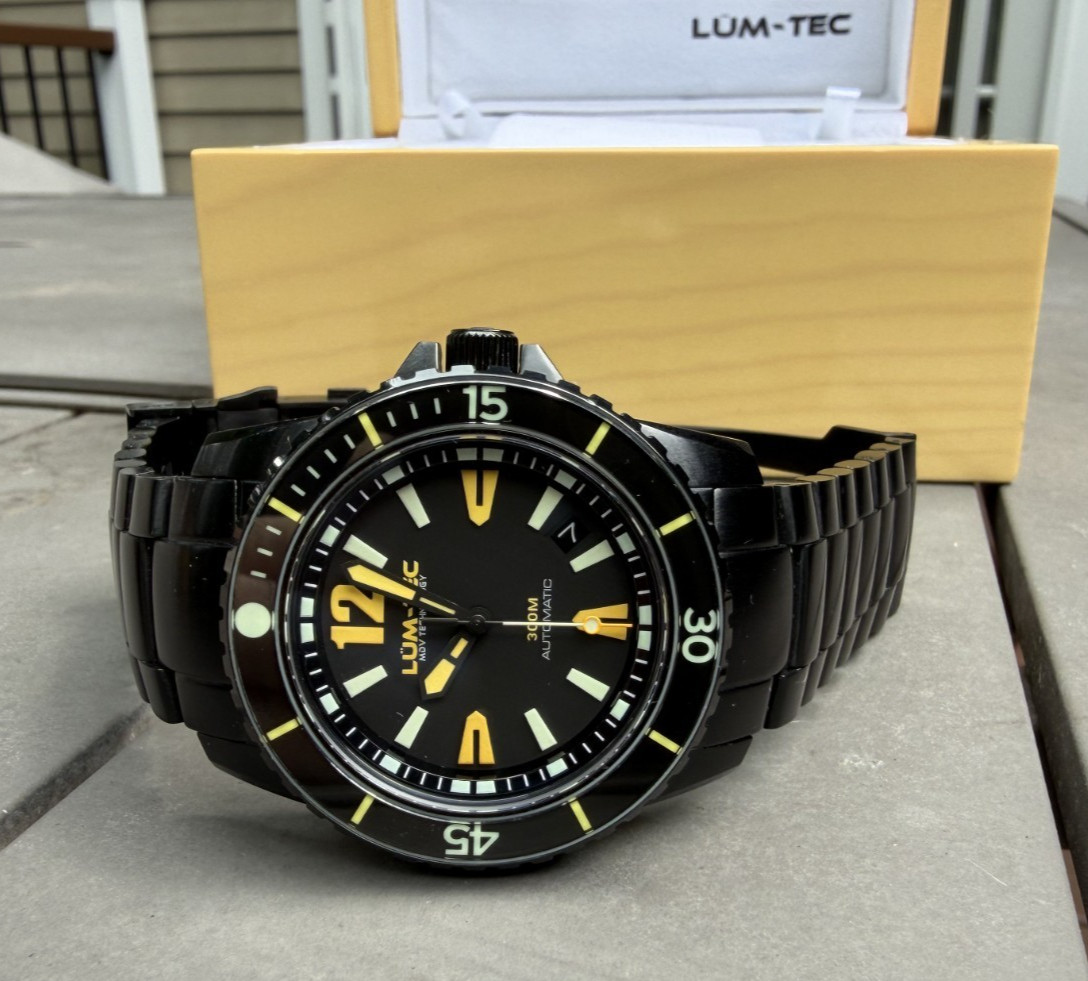Lum-Tec 300M-2 Automatic – Good – 40mm Black PVD Diver – Bracelet & Extra Nato!!