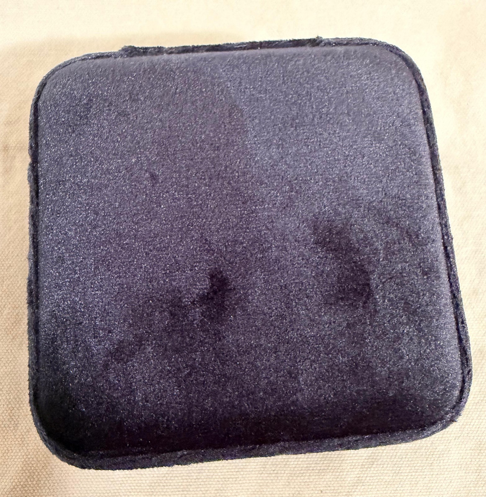 Benevolence LA Travel Jewelry Organizer Velvet Zip Case Ring Storage Blue