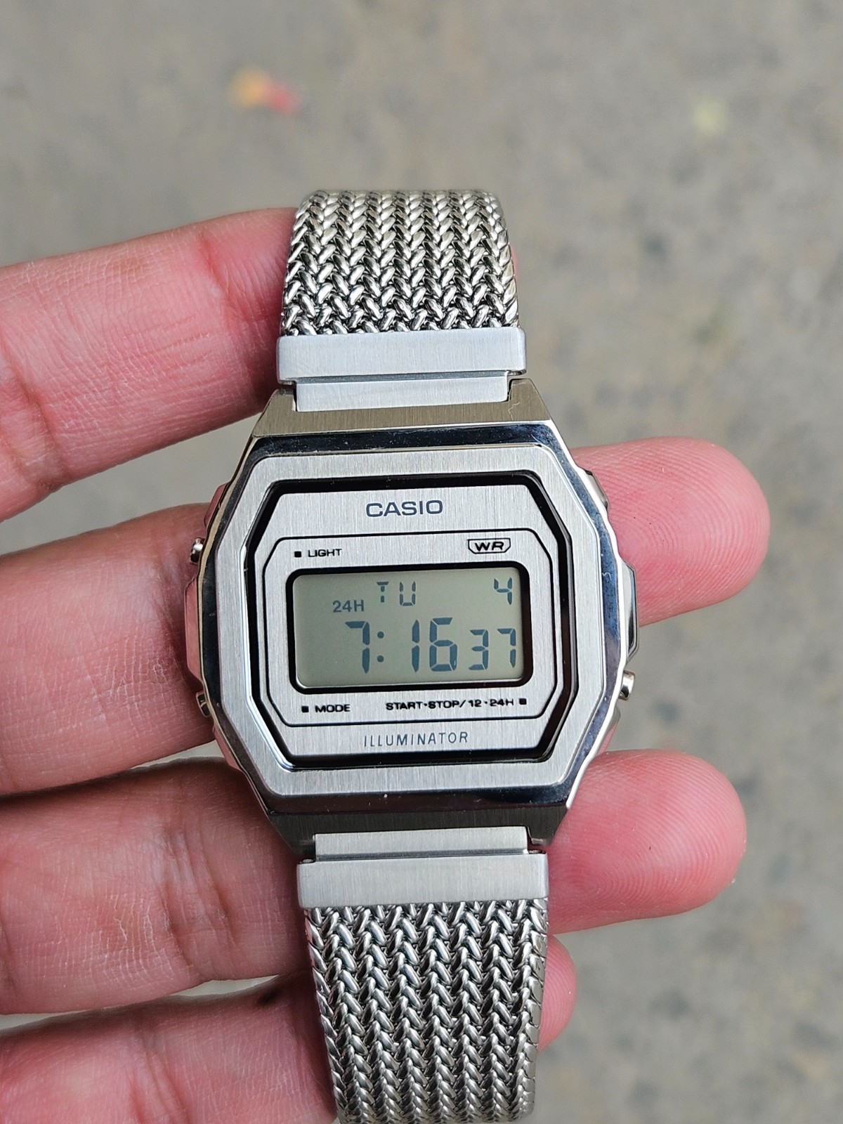 Casio A1000MA-7DF Vintage Digital Watch Stainless Steel Mesh Bracelet Illuminato