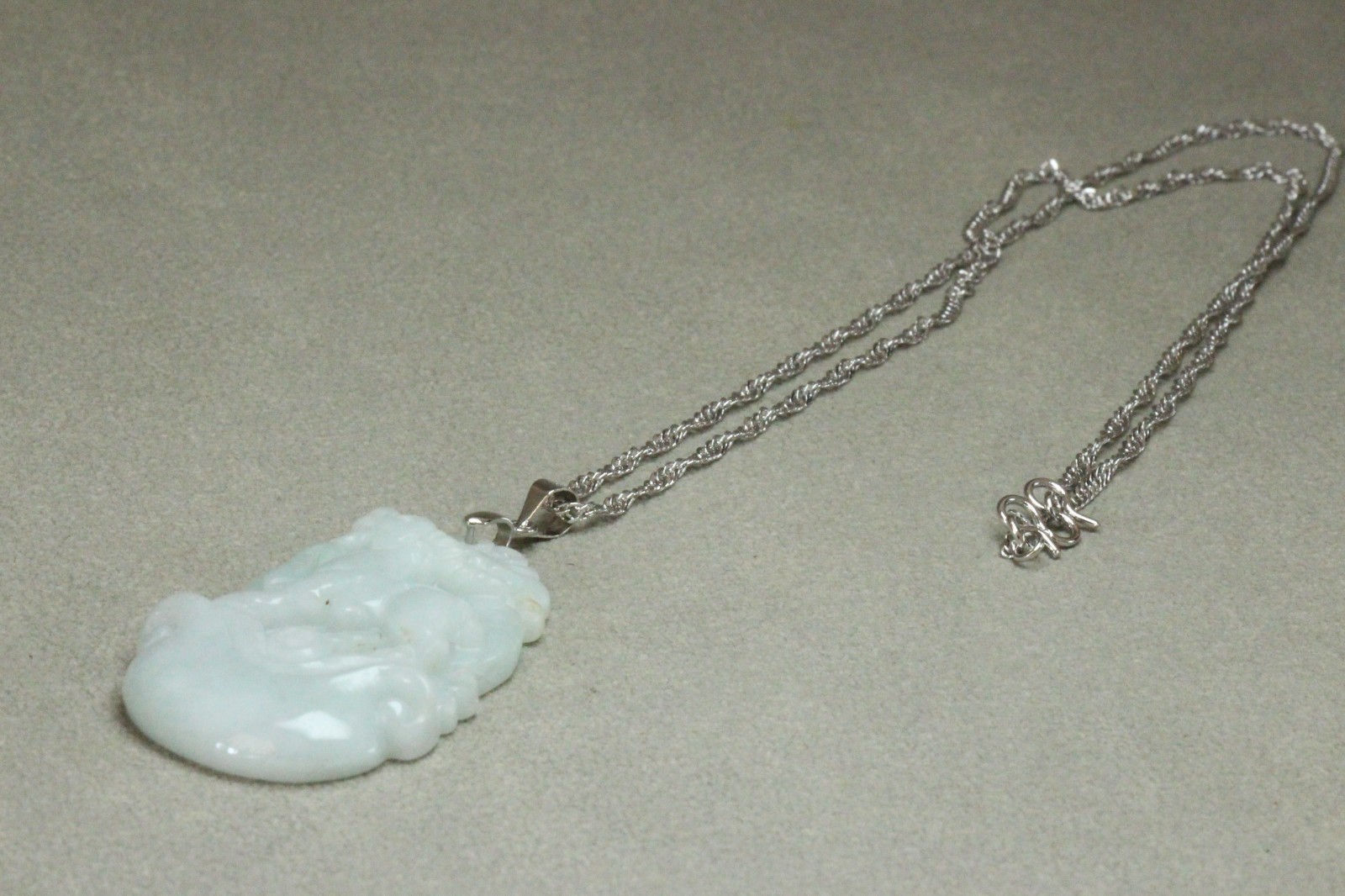 Natural White green A Jadeite jade Hand-Carved Sheep (Chinese Zodiac) Pendant