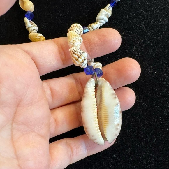 Vintage Necklace & Bracelet 2 Piece SET Carved Cameo VIRGO Conch Shell Pendant