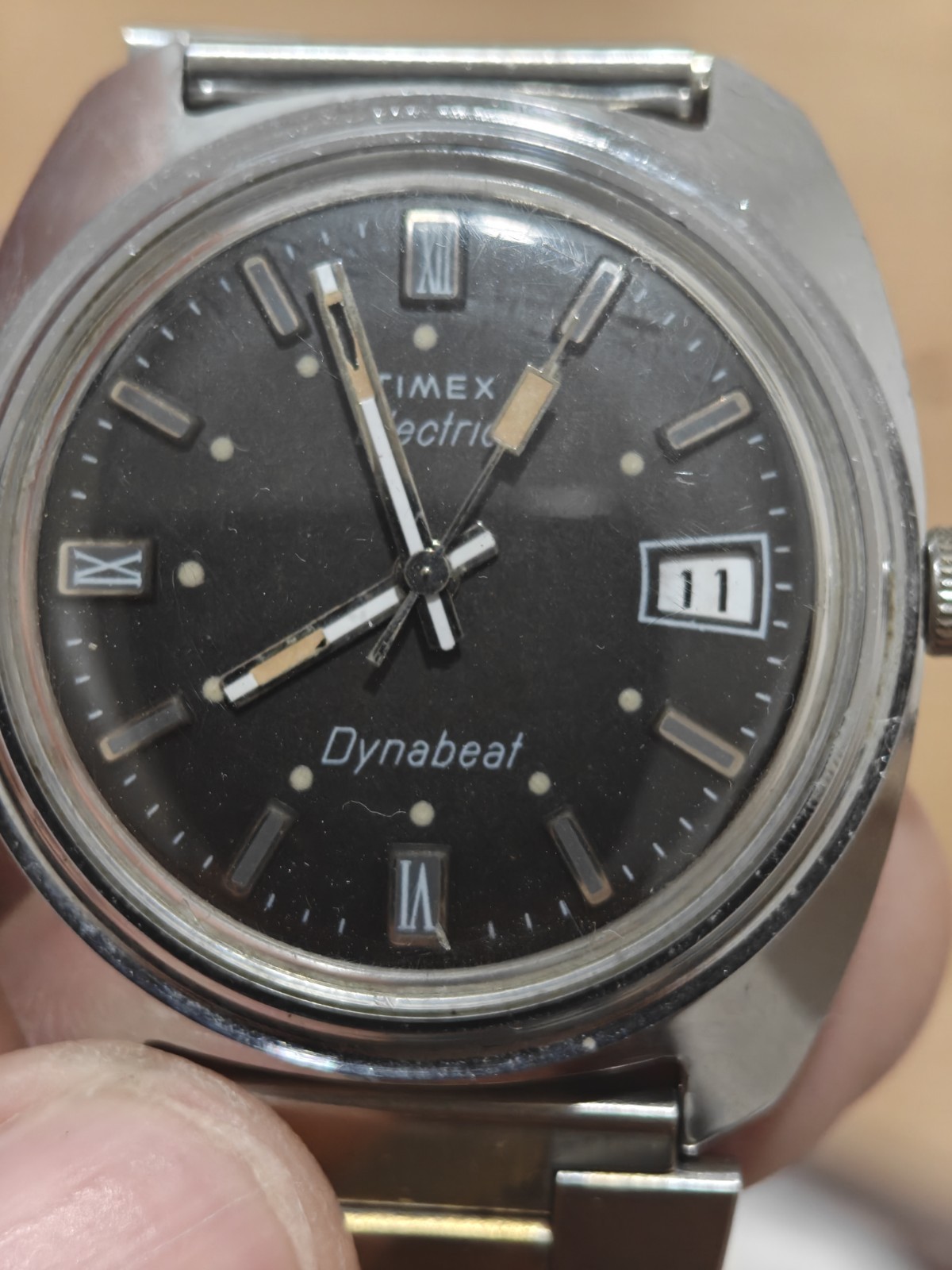Vintage Timex Electric Dynabeat Black Dial Roman Numerals Runs Great OG Bracelet