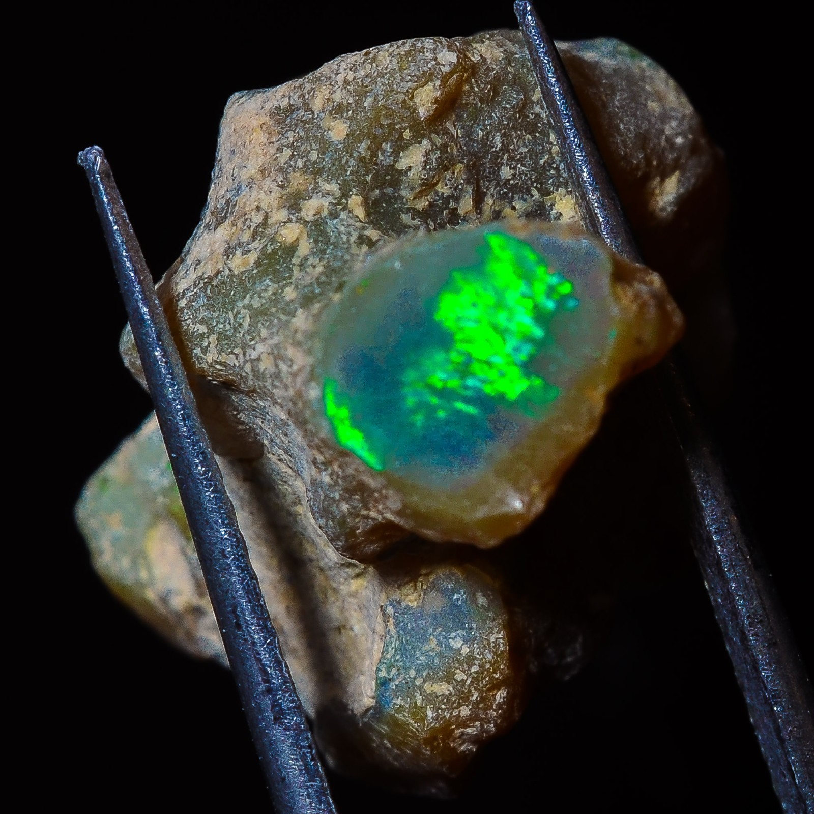 Gemstone 13.45CT 100% Natural Ethiopian Opal Rough , Uncut Opal Rough 17X22X12mm