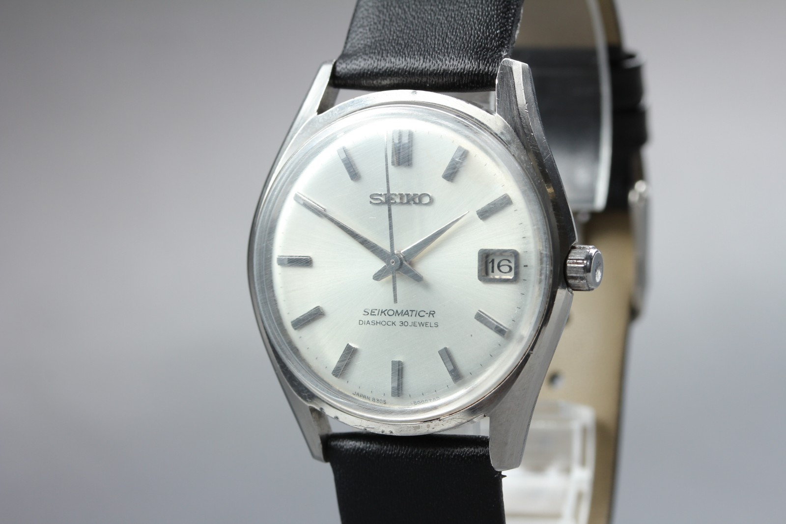 Seikomatic-R 8305-8010 White 35mm Automatic 30J Men’s Watch JP 1965 Near MINT
