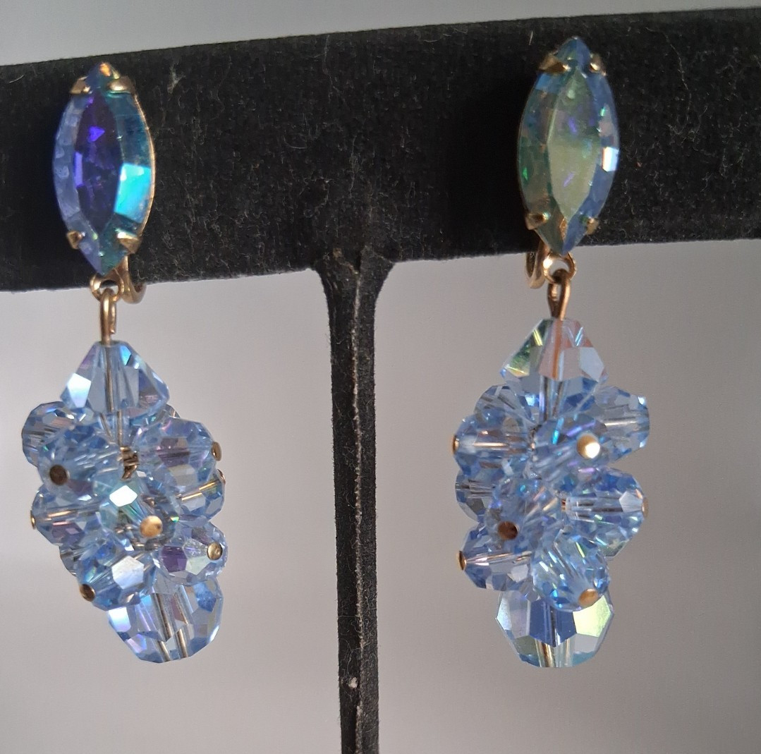 VINTAGE IRIDESCENT BLUE AB RHINESTONE CRYSTAL BEAD DANGLE DROP CLIP EARRINGS 2″