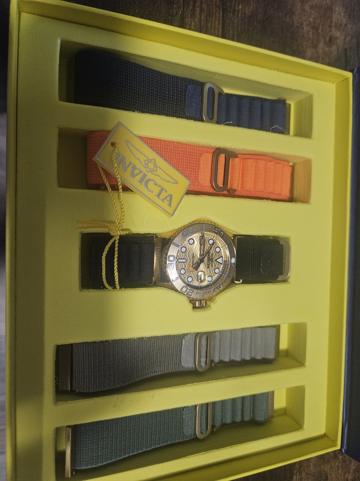 New Invicta Ocean Predator 44mm Men’s Watch 5 Interchangeable Straps 49799