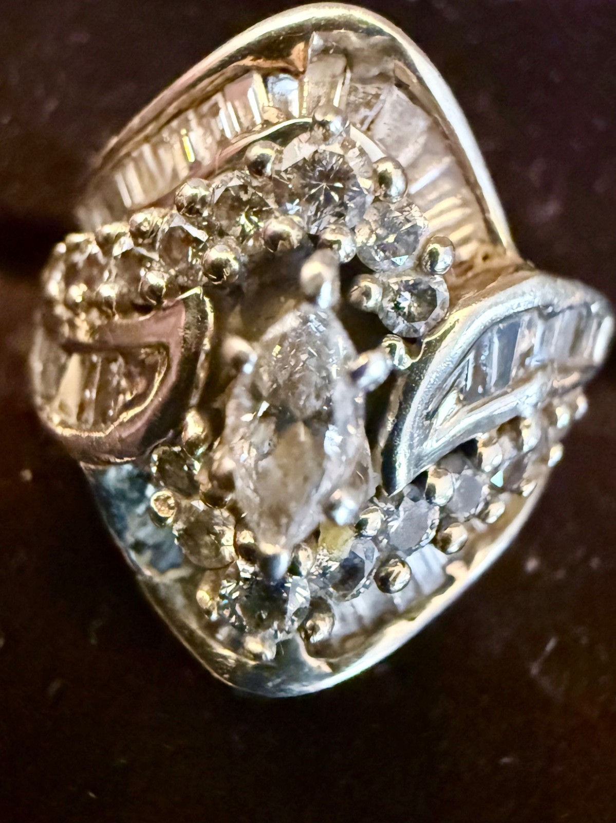 Vintage 14K Gold & Natural Diamonds Cocktail Ring Size 7 Weighs 8.8 Grams