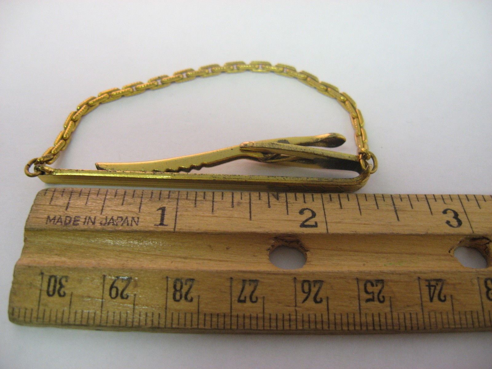 Vintage Gold Tone Men’s Tie Bar Clip w/ Chain Etched Wheat Leaf Design USA Made
