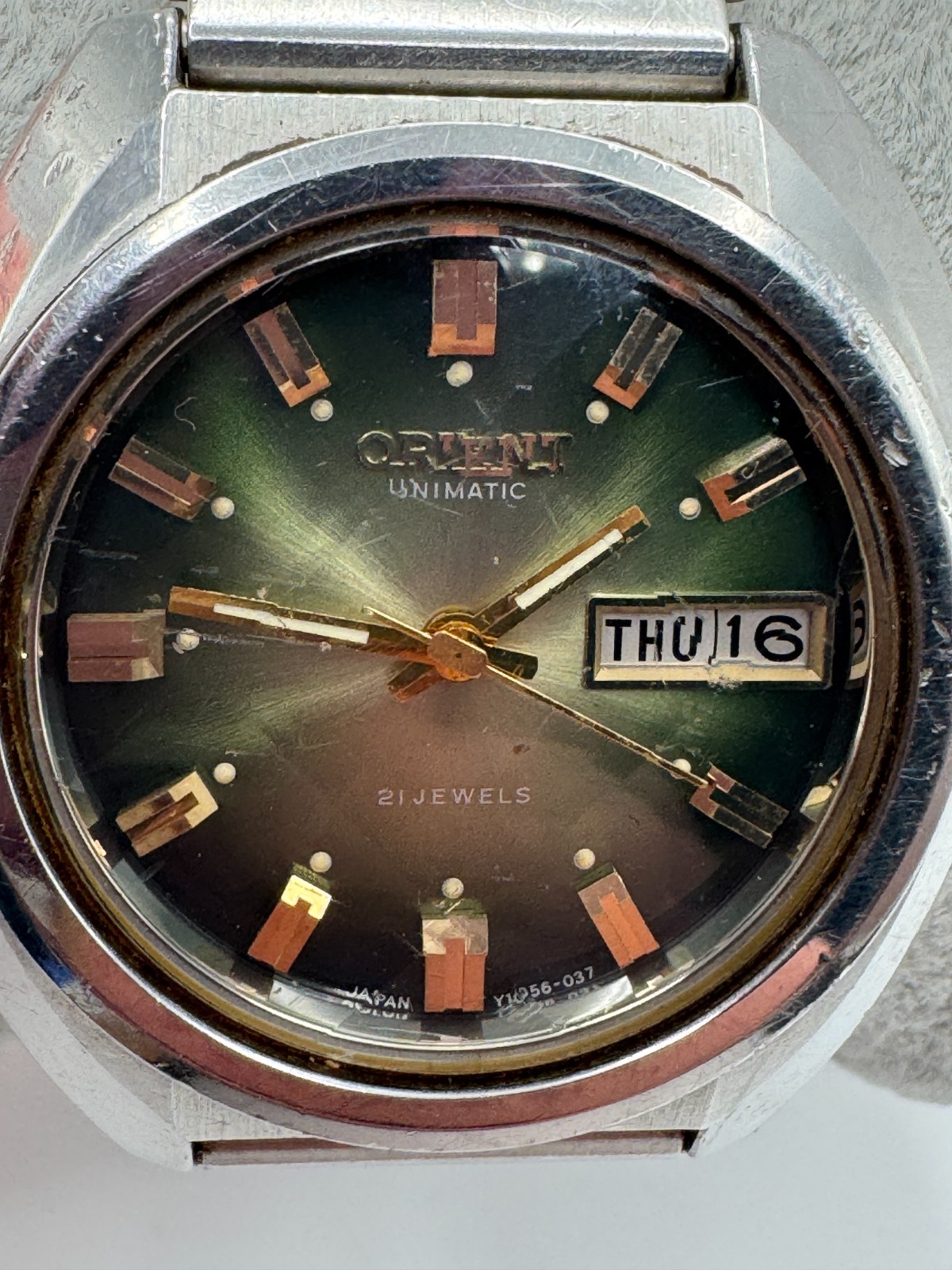 Vintage Men’s ORIENT Automatic 21 Jewels 149-10560 Silver Tone Day Date Watch