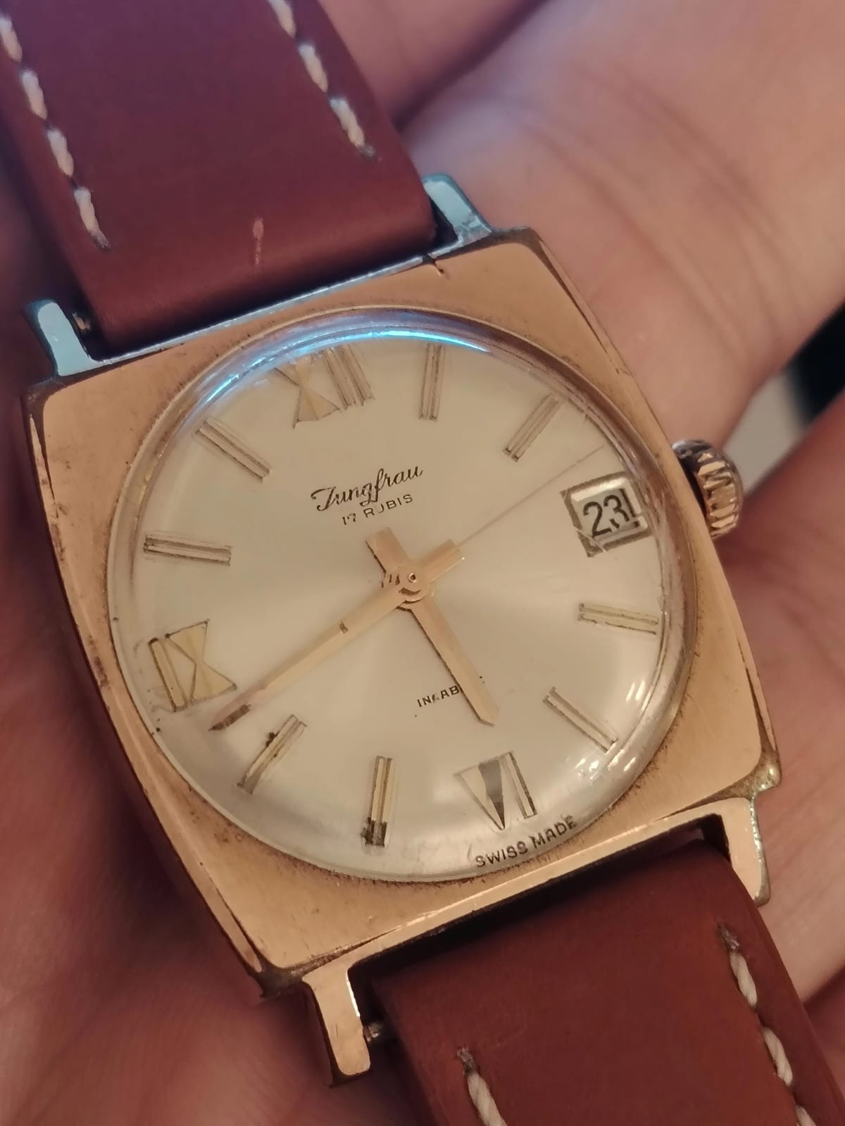 WOMEN’S 1960 JUNGFRAU WATCH – VINTAGE SWISS MADE – ETA 2409 MOVEMENT – INCABLOC