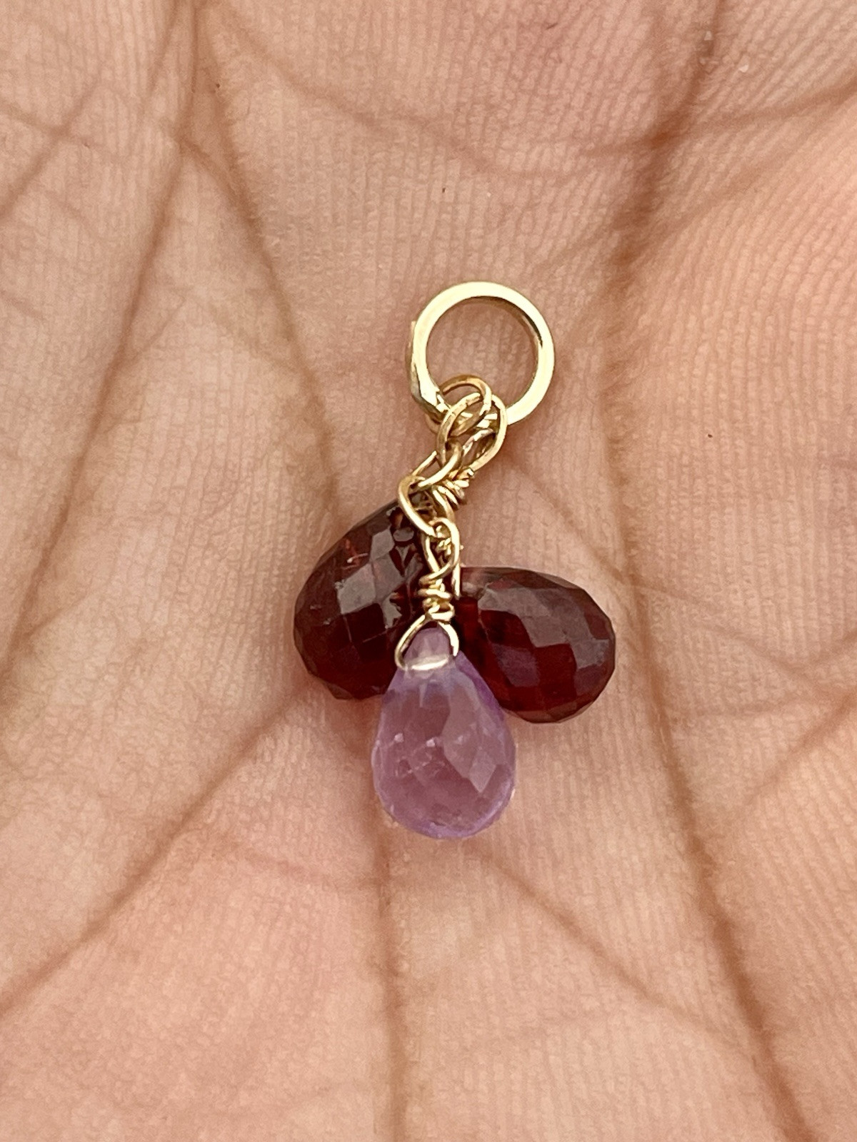 14kt Yellow Gold 1.50CTW Garnet Briolette & 0.75CT Amethyst pendant (C100)
