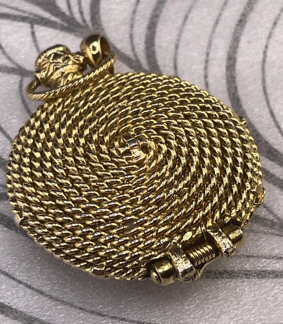 Vintage Ladies Gold Tone Lip Balm Hinged Pocket Watch Compact Jewelry Pendant