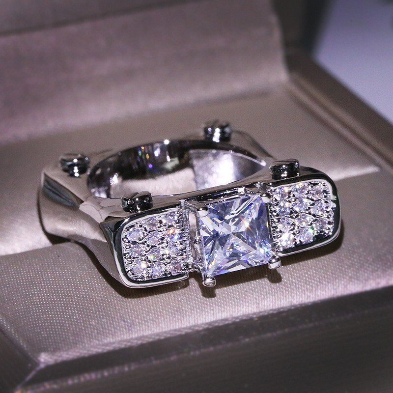 Square Style Ring For Valentine Gifts 2 CT Simulated Diamond Ring Silver Plated