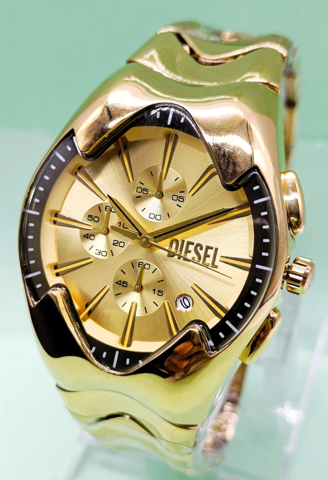 Awesome Diesel Mercurial Date Indicator Chronograph Quartz Men’s Wrist Watch