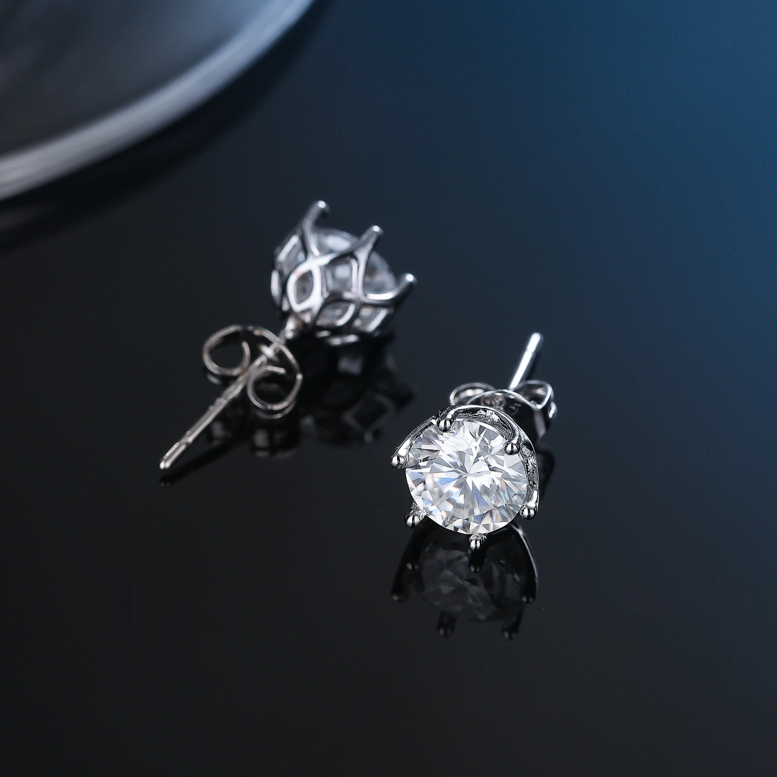 100% Real Sterling Silver S925 Moissanite Stud Earrings D VVS1 Pass GRA Test