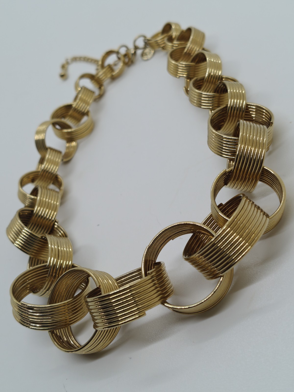 Gold Tone Spring Hoop Necklace 20 Cm Adjustable To Longer 24 Cm