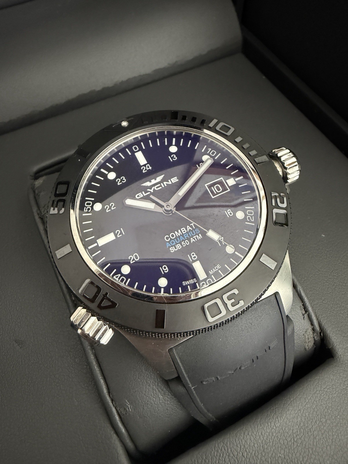 Glycine Combat Sub Aquarius 50ATM Automatic Watch Ref 3946 Full Set GL 224 Mens