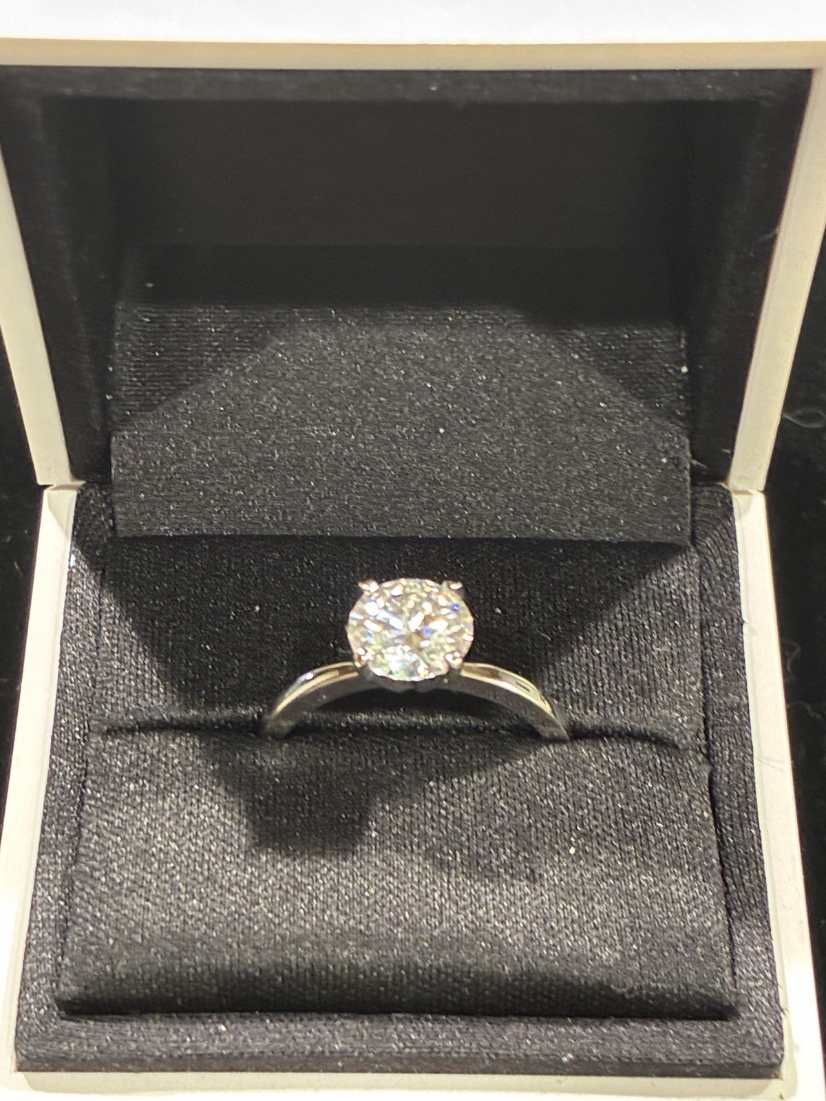 Moosea Fine Jewelry Sterling 925 2 Carat Moissanite Solitaire Size 8.5 104