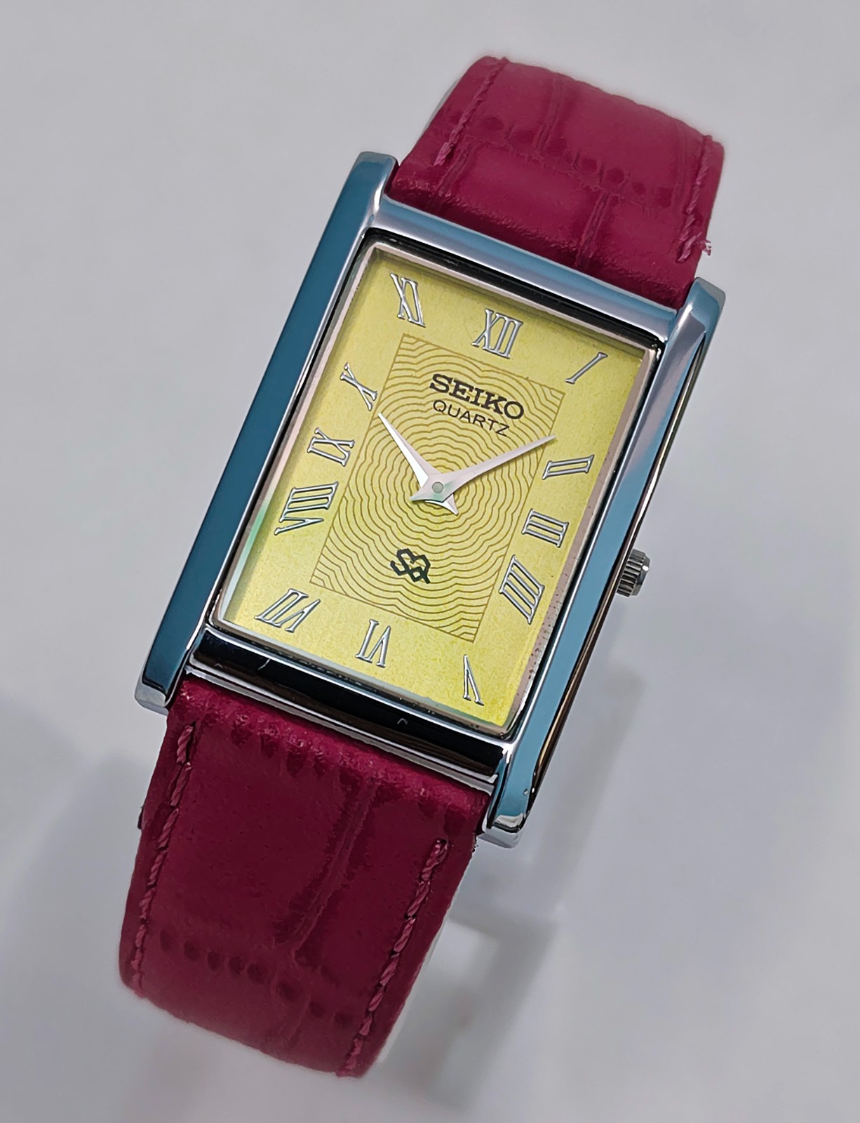 Vintage Style Seiko Tank Yellow Dial Quartz 27mm Men Slim Wristwatch