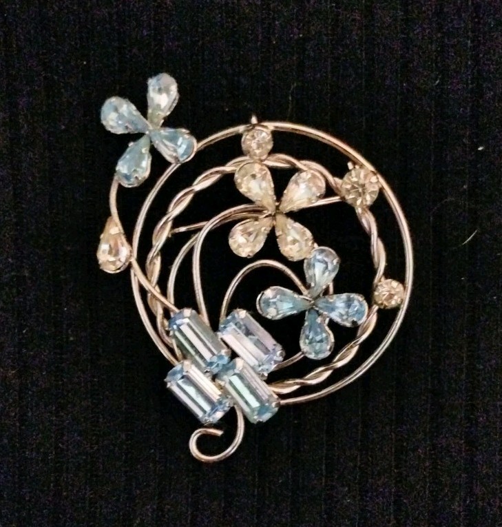 Vintage STAR ART Sterling Silver Twist Blue & White Crystal Flower Pin Pendant