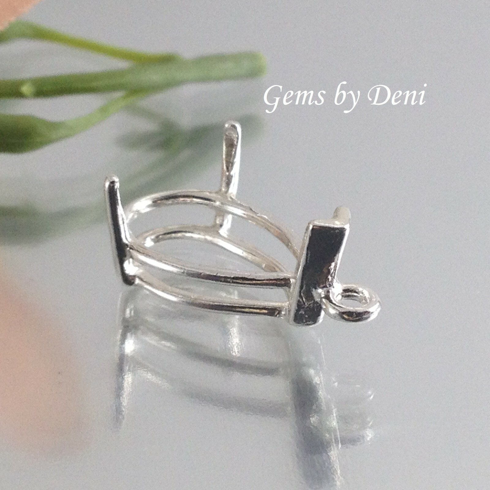 Sterling Silver Pear Vee-Prong Dangle (6x4mm-15x10mm)