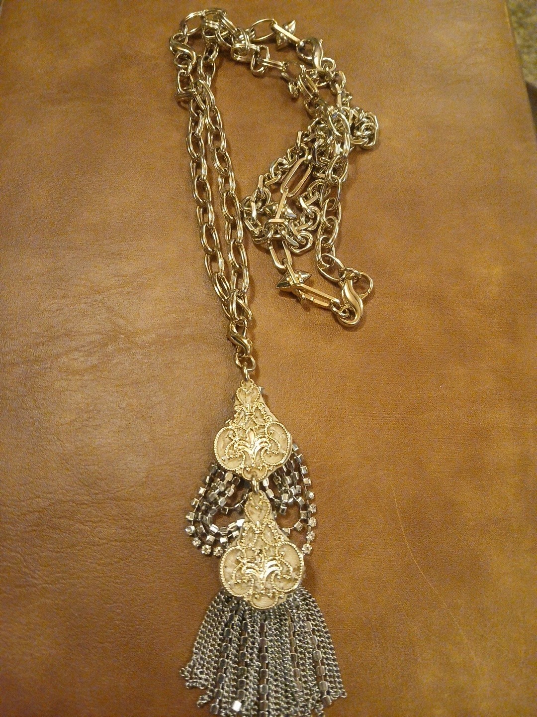 CAbi Wink Wide Link 4″ Rhinestone Drop Pendant Detachable Necklace