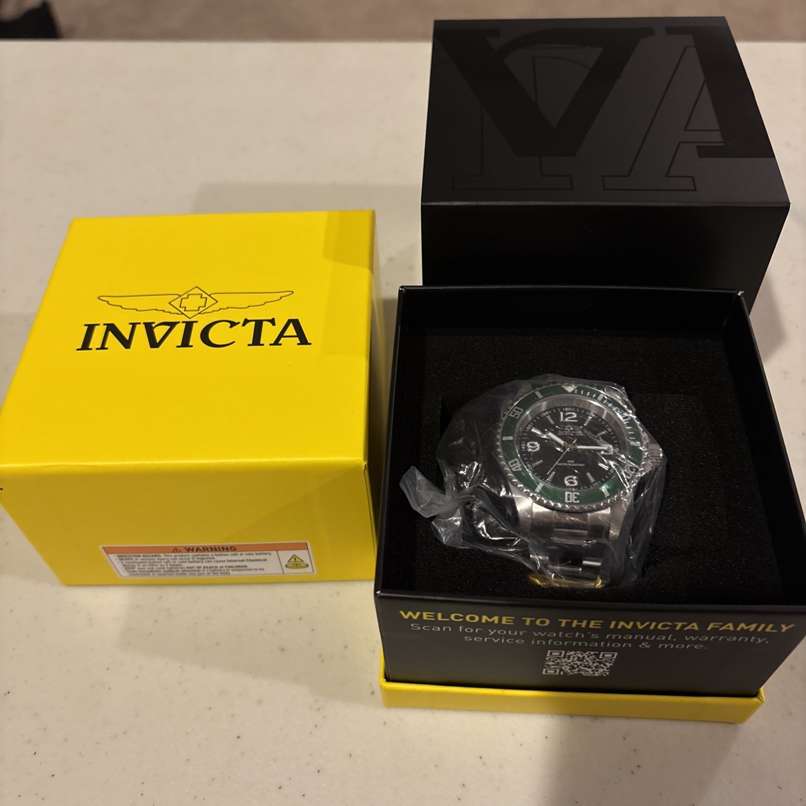 Invicta Specialty Rowan Diver Watch – 40mm Stainless Steel 49338 Green / Black